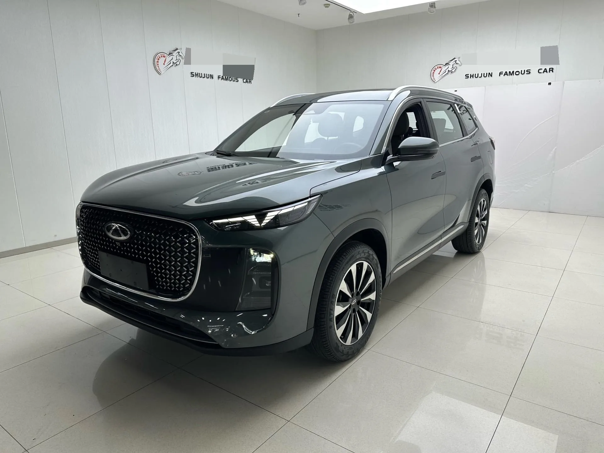 Chery Tiggo 8 PLUS 2025 290TGDI DCT High-Spec Version