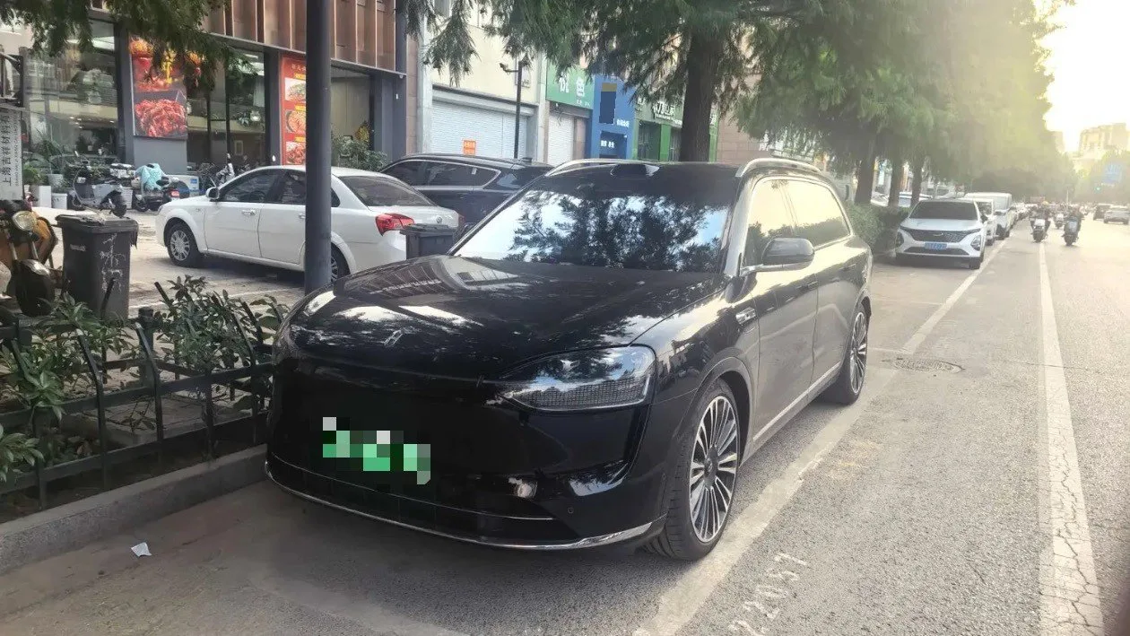 Wenjie M9 2024 Ultra Range Extended Edition 42kWh