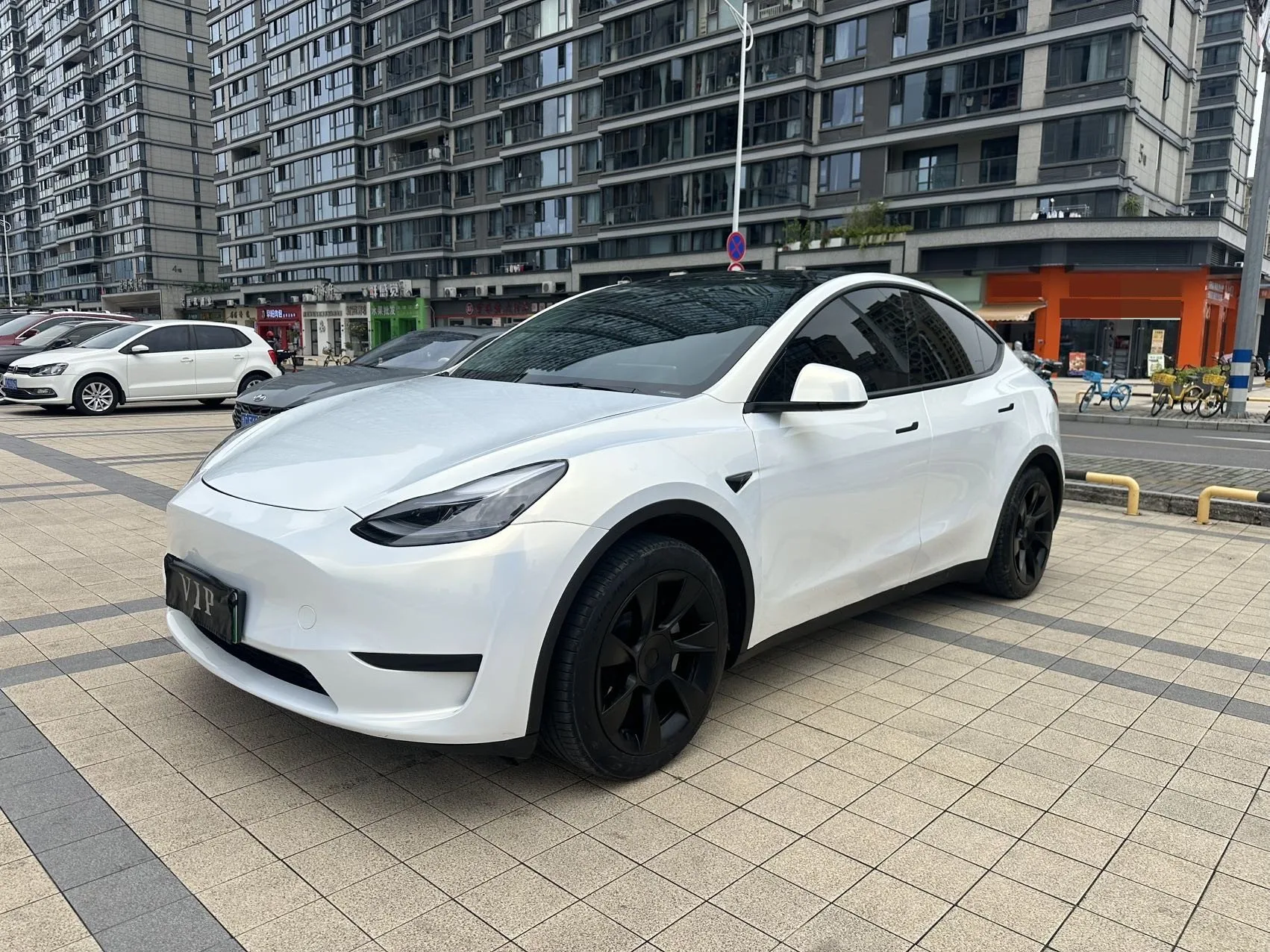 Model Y 2024 Rear-Wheel Drive