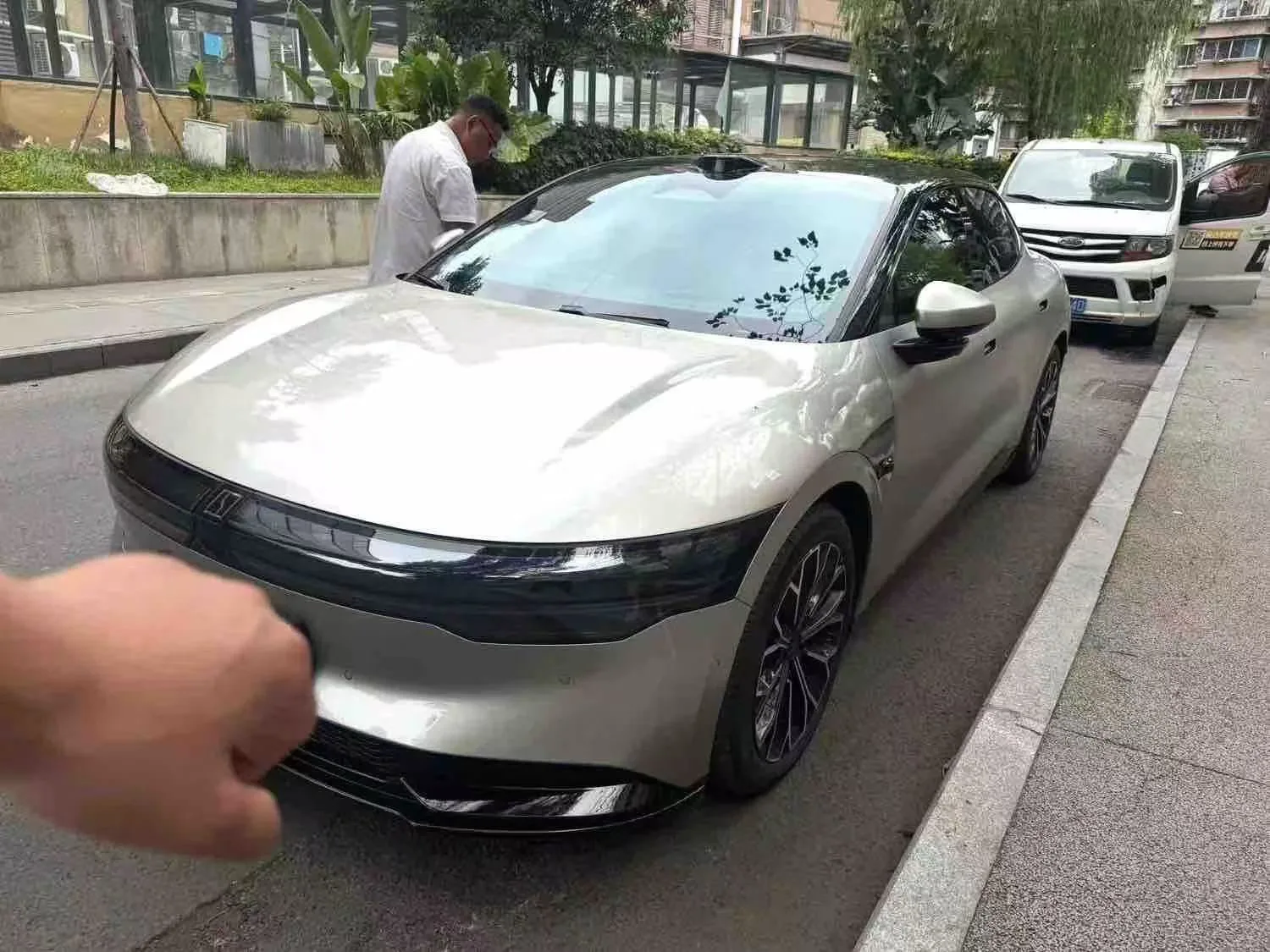 Jike 2025 Model Jike 007 Rear-Wheel Drive Intelligent Driving Edition 75kWh Automatic