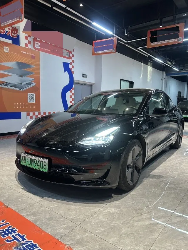 Model 3 2022 Rear-Wheel Drive