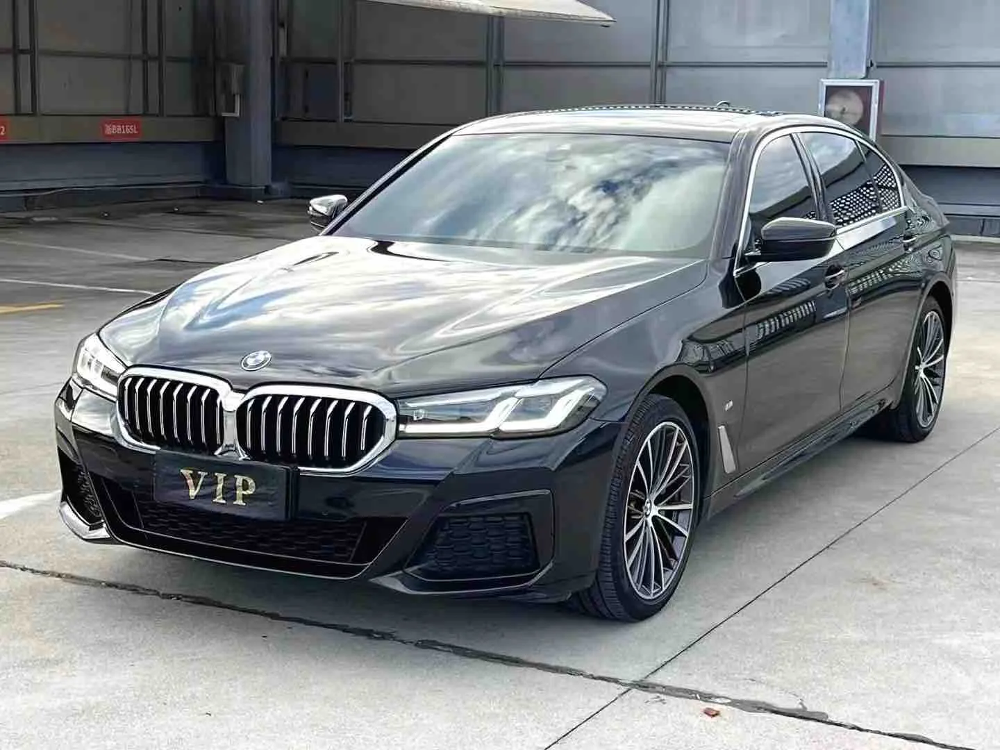 2021 BMW 5 Series 530Li Leading Edition M Sport Package