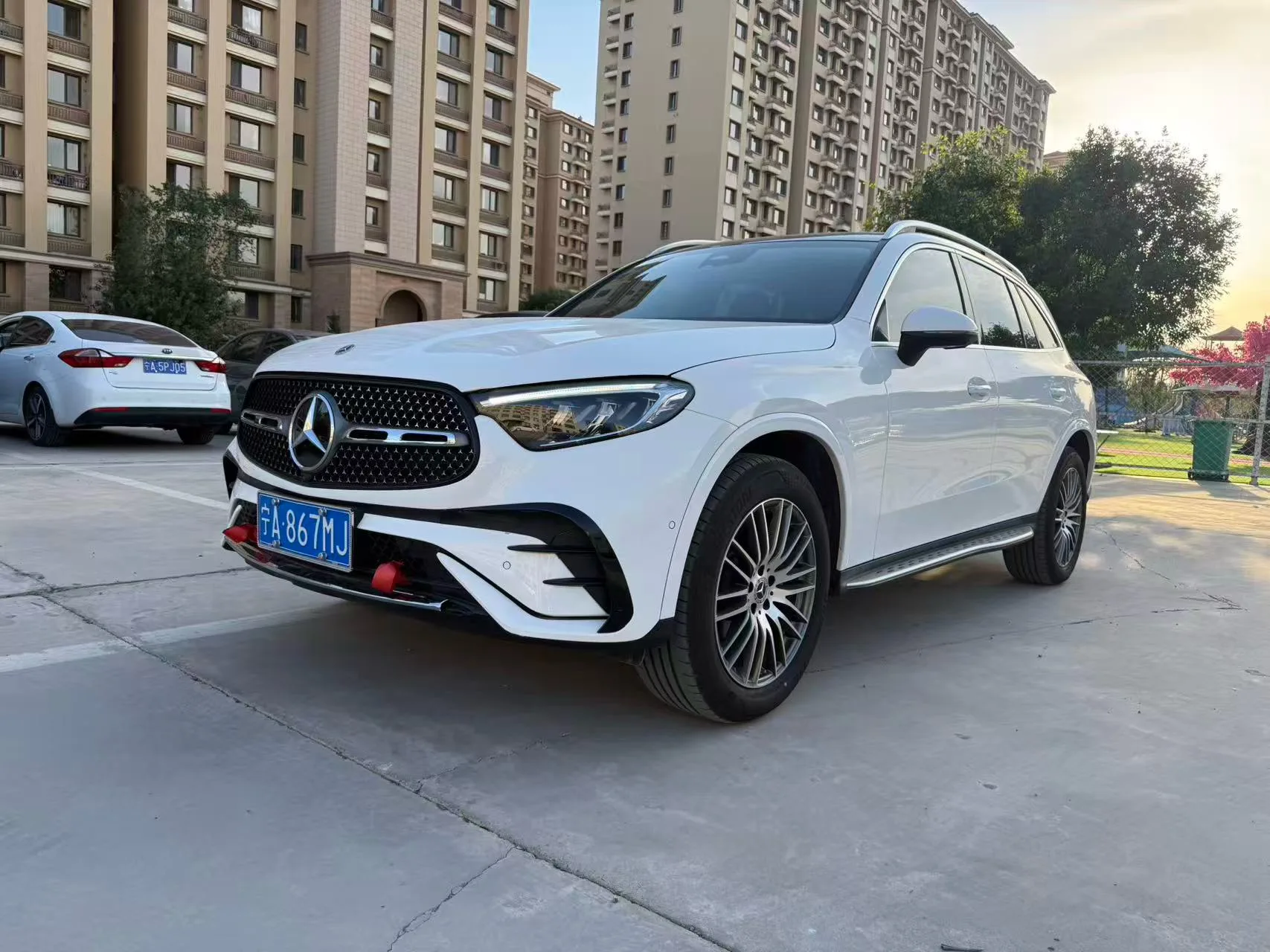 Mercedes-Benz 2025 GLC 300 L 4MATIC 48V 2.0T Dynamic 5-seater Automatic