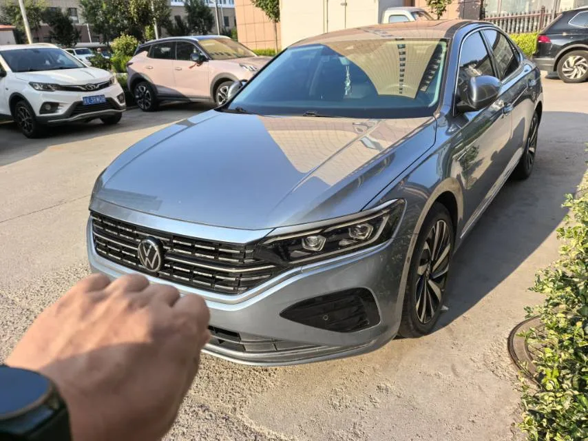 2022 Volkswagen Passat 330TSI Starry Sky Luxury Edition
