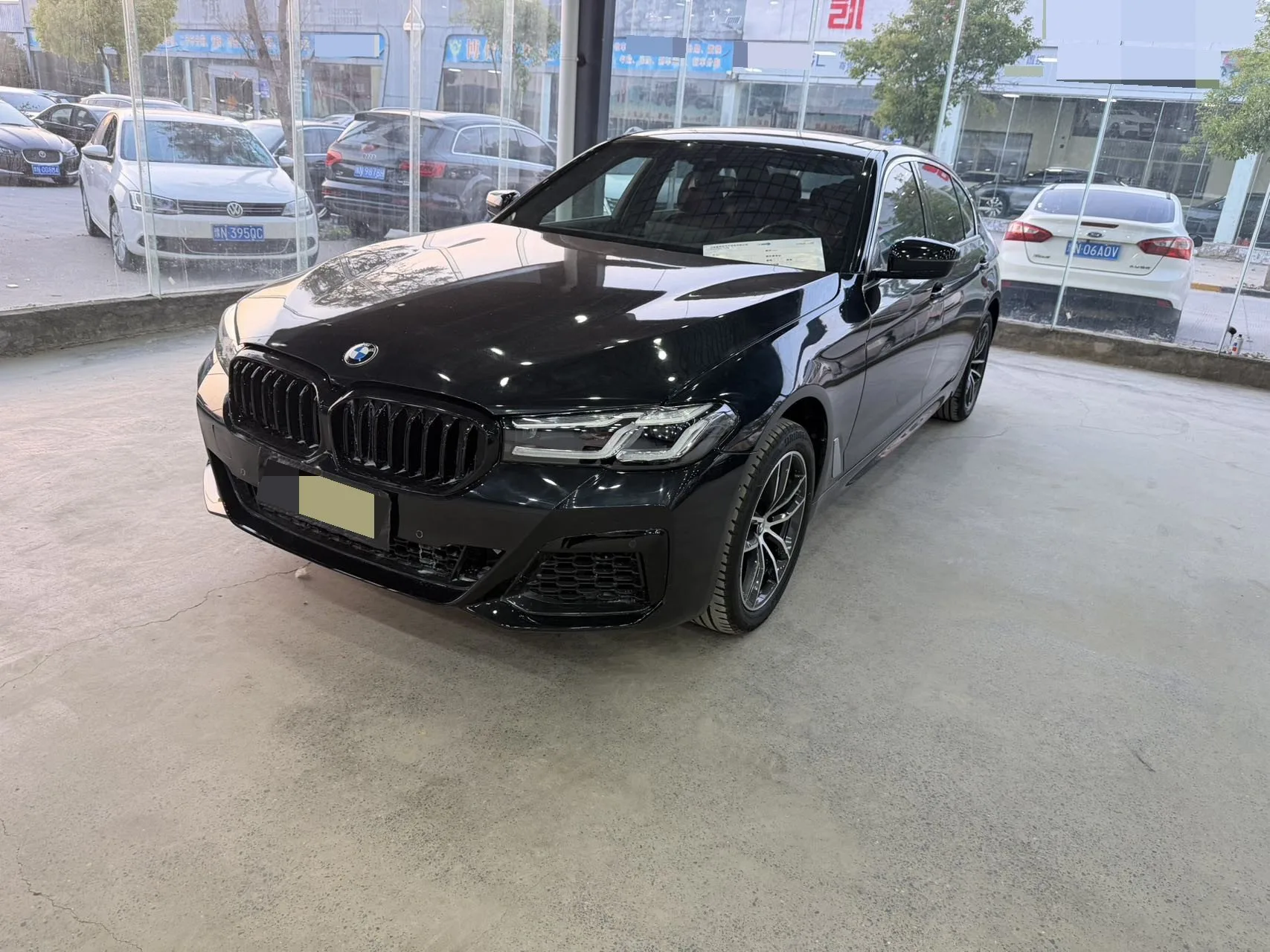 BMW 5 Series 2022 Facelift II 525Li M Sport Package