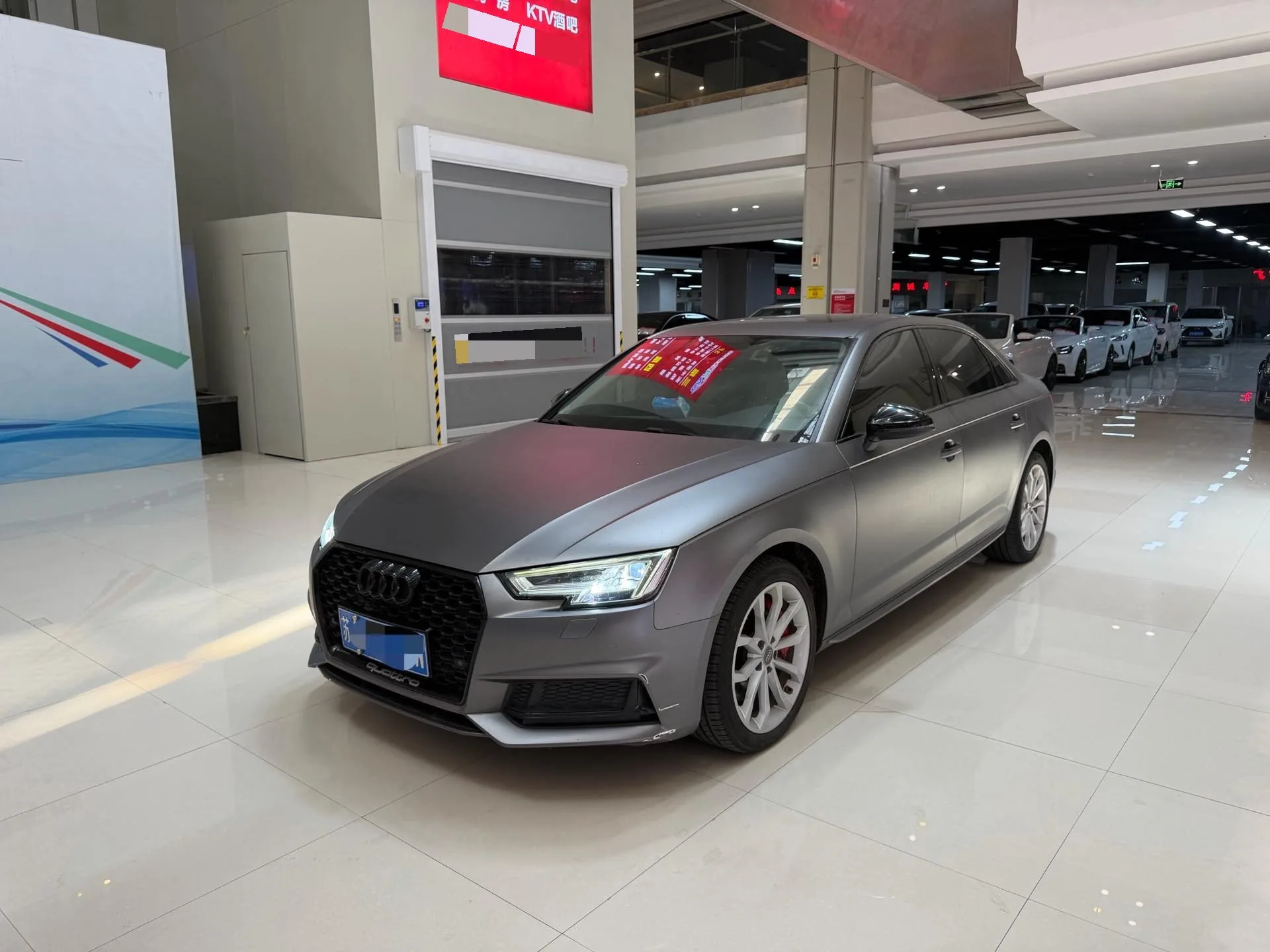 Audi A4L 2018 30th Anniversary Edition 45 TFSI quattro Individual Sport Edition