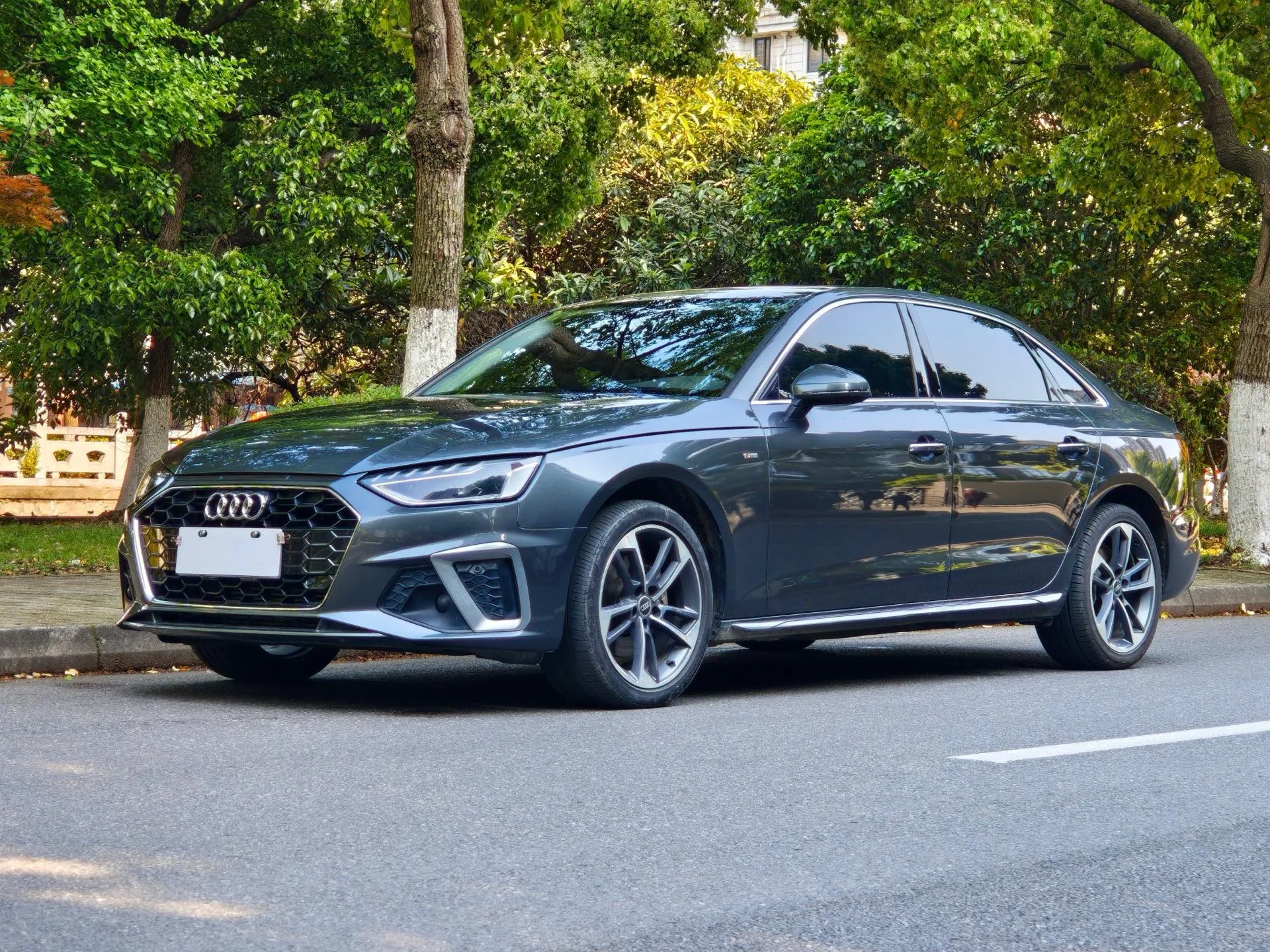 Audi 2024 A4L 2.0TFSI 40TFSI Fashion Dynamic Automatic