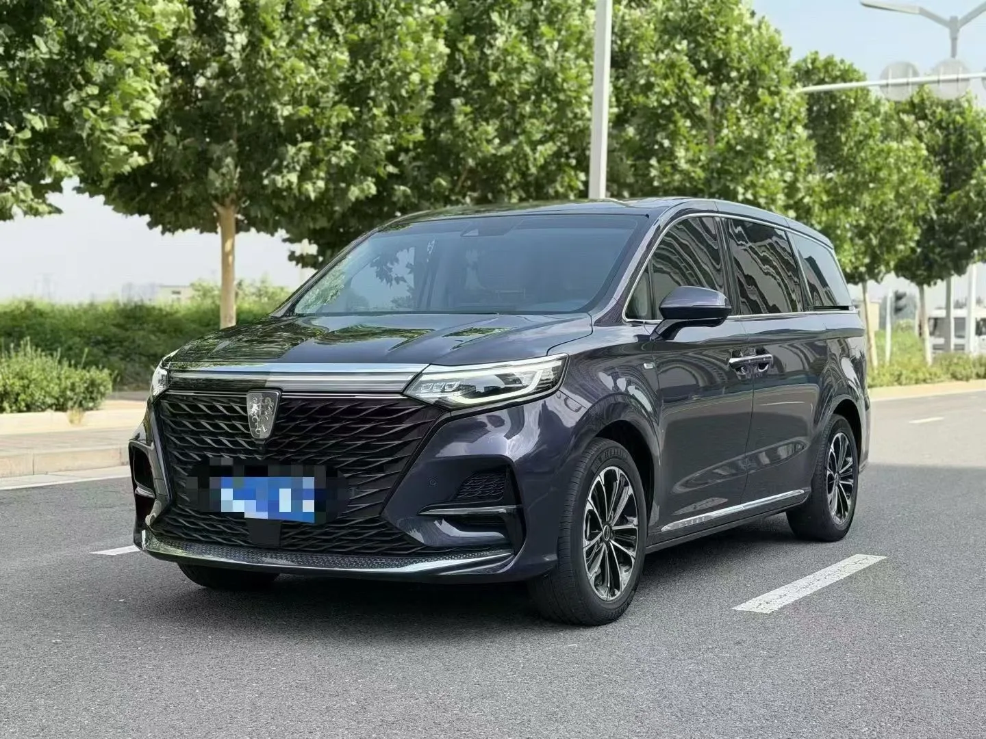 Roewe iMAX8 2022 400TGI Prestige Edition