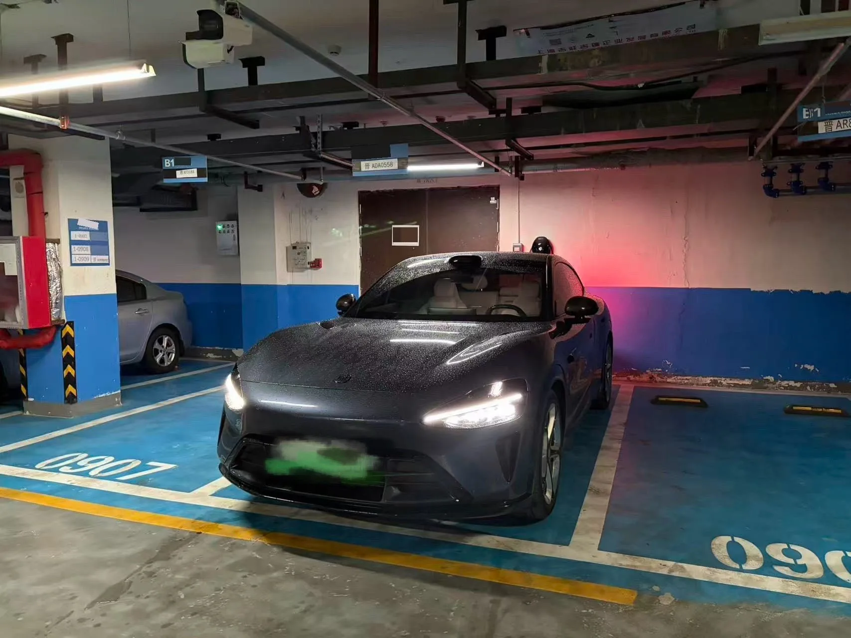 Xiaomi YU7 2025 Model: Long Battery Life, High Performance All-Wheel Drive Max Edition