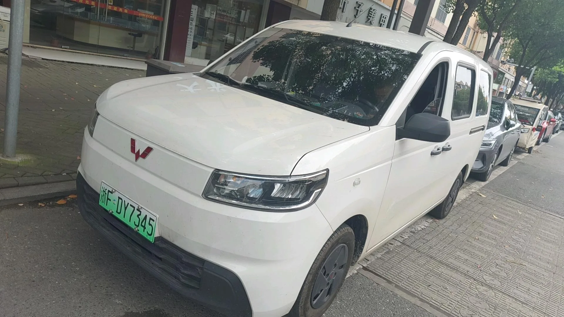Wuling 2026 Rongguang EV 310km/h Standard Passenger Bus with Automatic Transmission