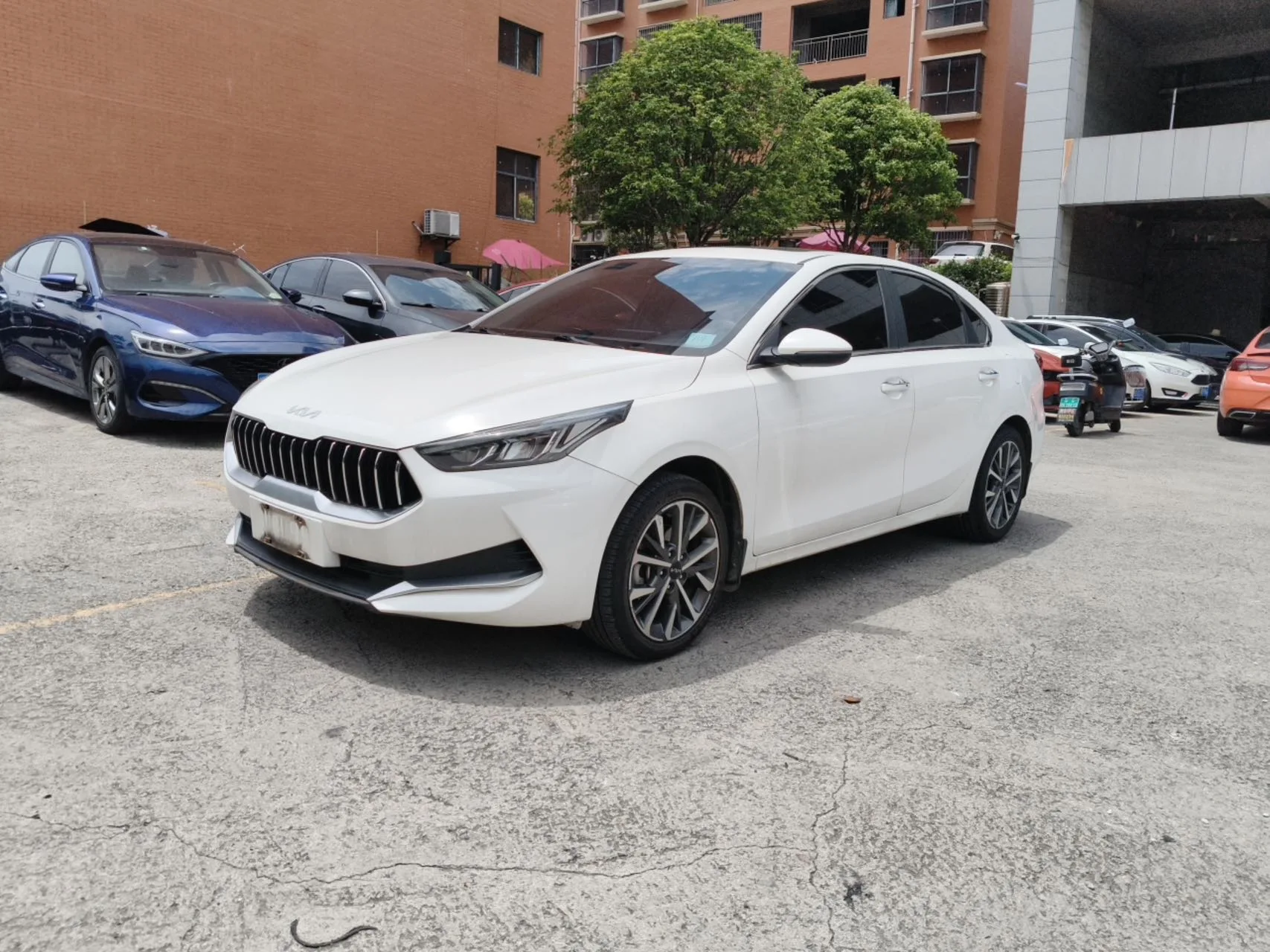 Kia K3 2023 1.5L CVT Luxury Edition