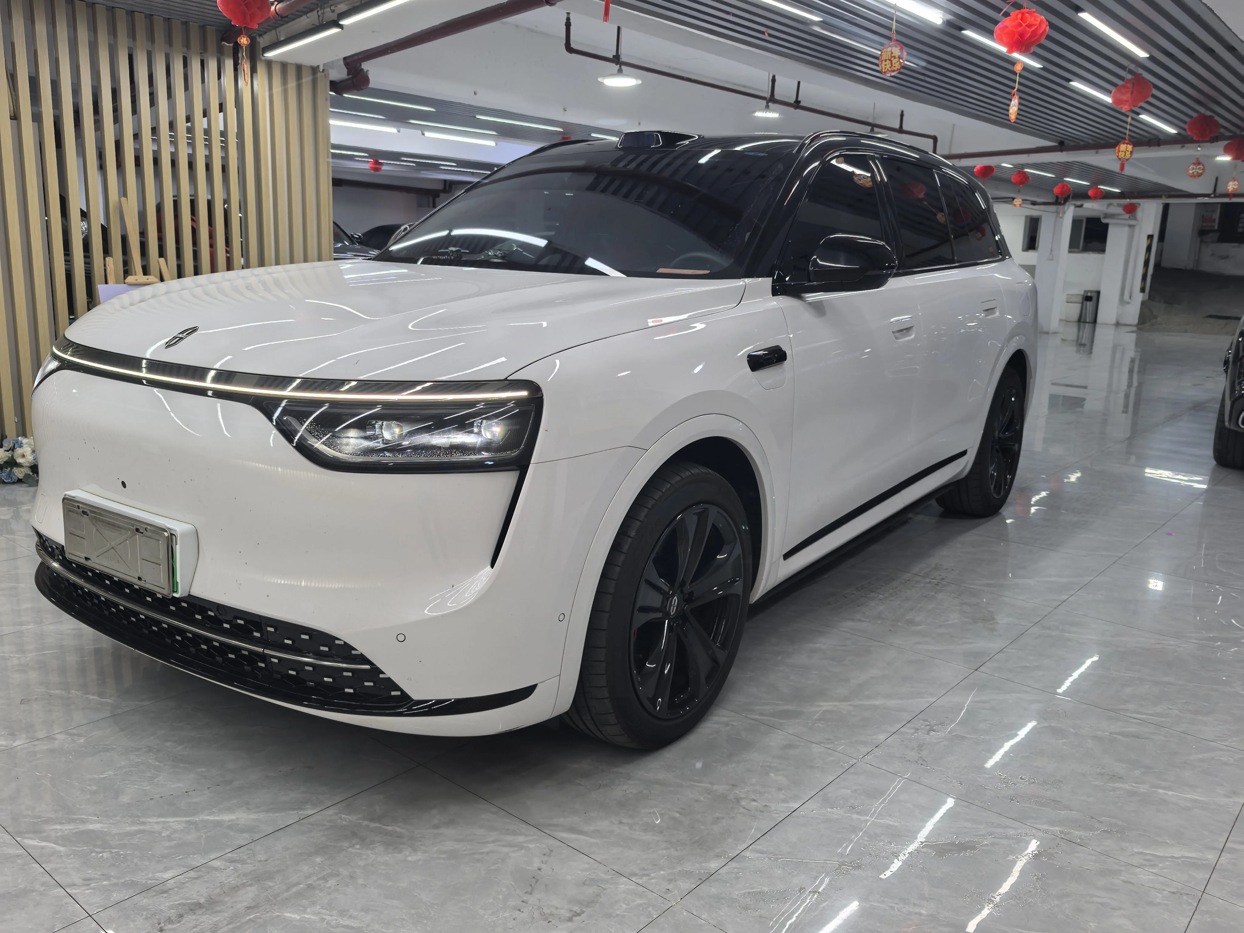 Wenjie M8 2025 Range Extended Max+ Version 53.4kWh 5-Seater