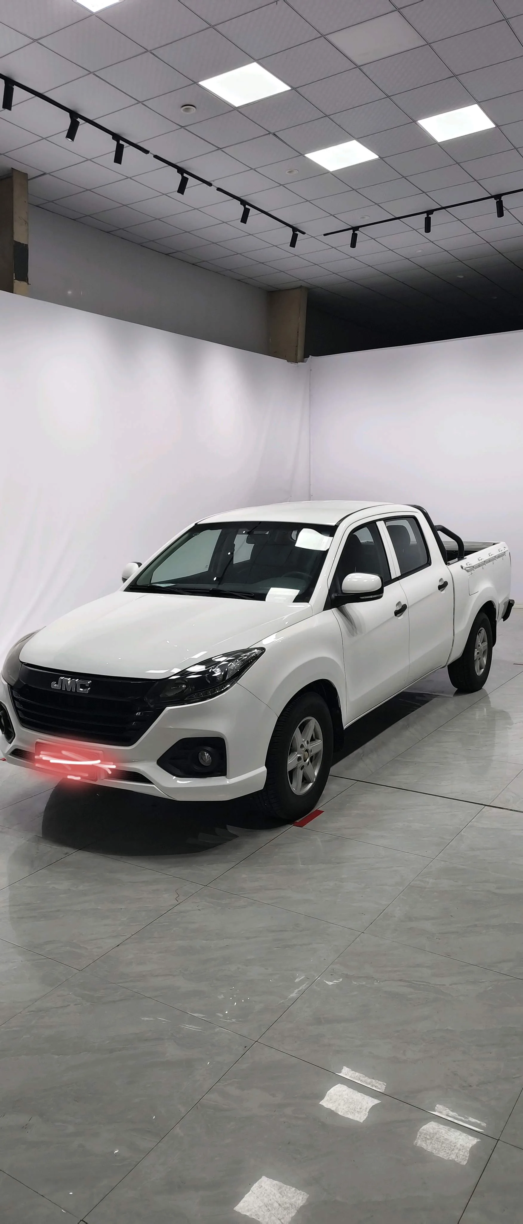 JMC 2022 Baodian 2.5T 4WD Premium Edition (Long Wheelbase) Manual Transmission