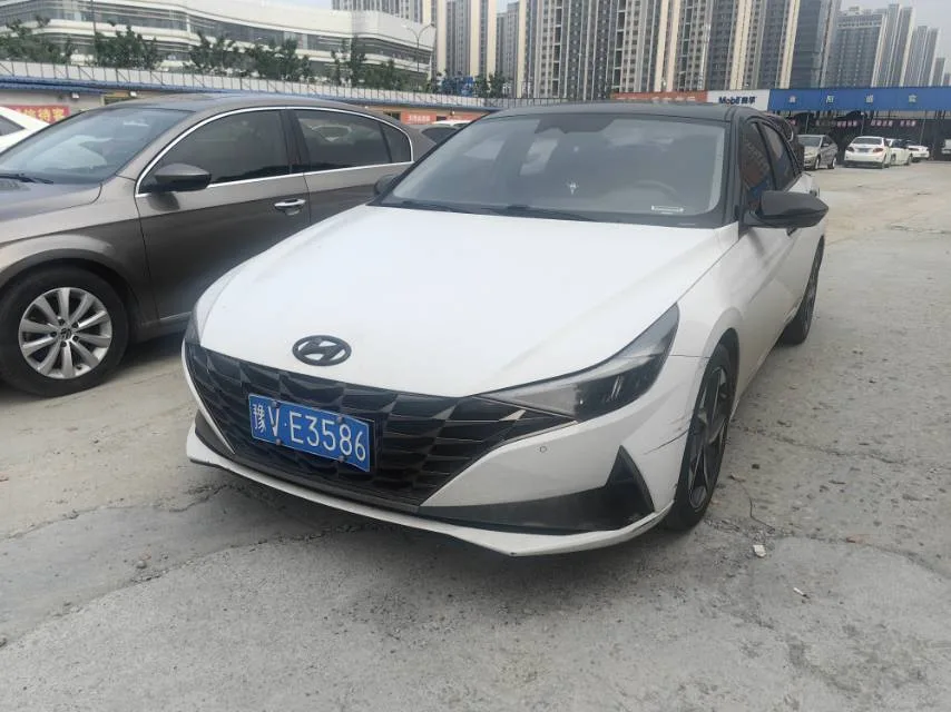 Hyundai Elantra 2022 1.5L CVT LUX Premium Edition
