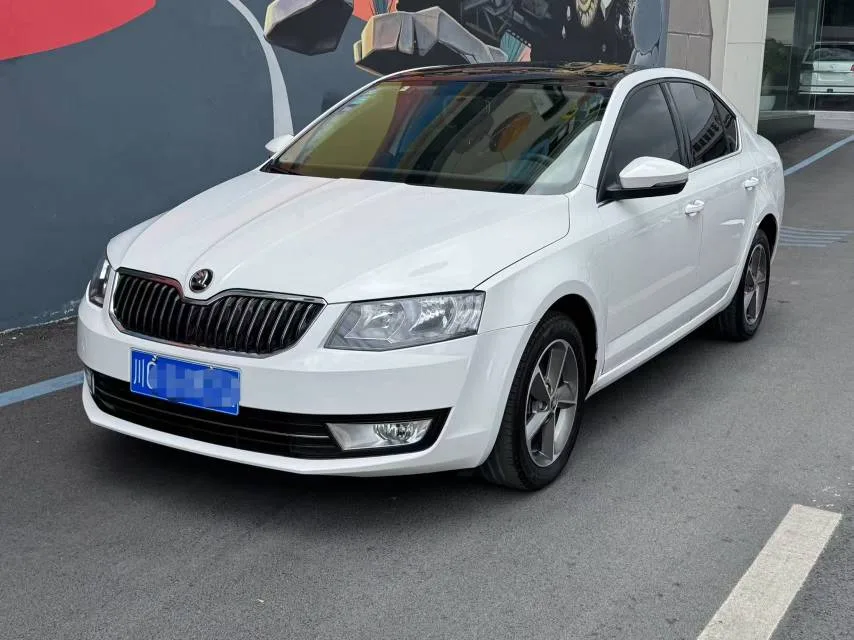 Octavia 2015 1.6L Automatic Elegance Edition
