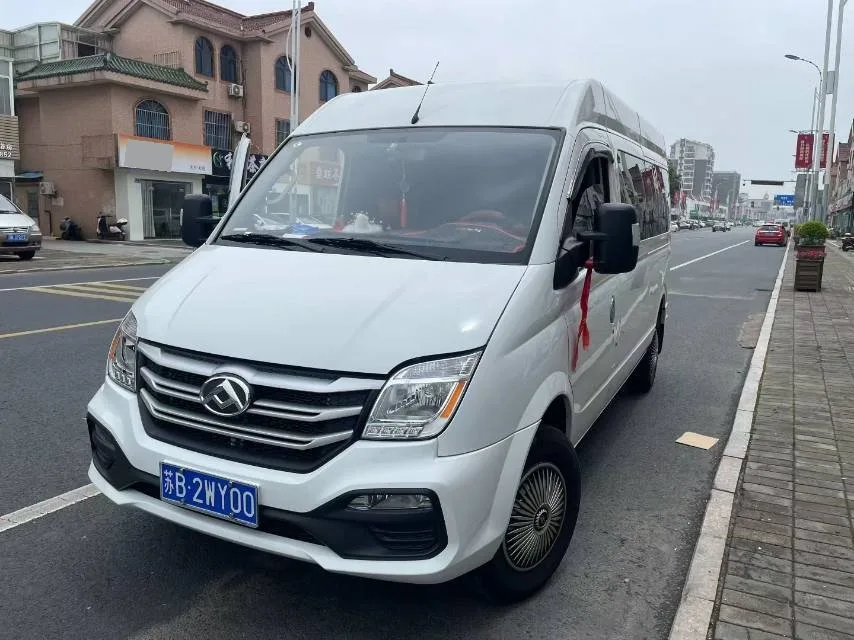 Maxus 2023 V80 2.0T Sequential Transmission Classic Autocom Long Wheelbase Mid-Roof 6/7/8/9 Seats Manual Transmission