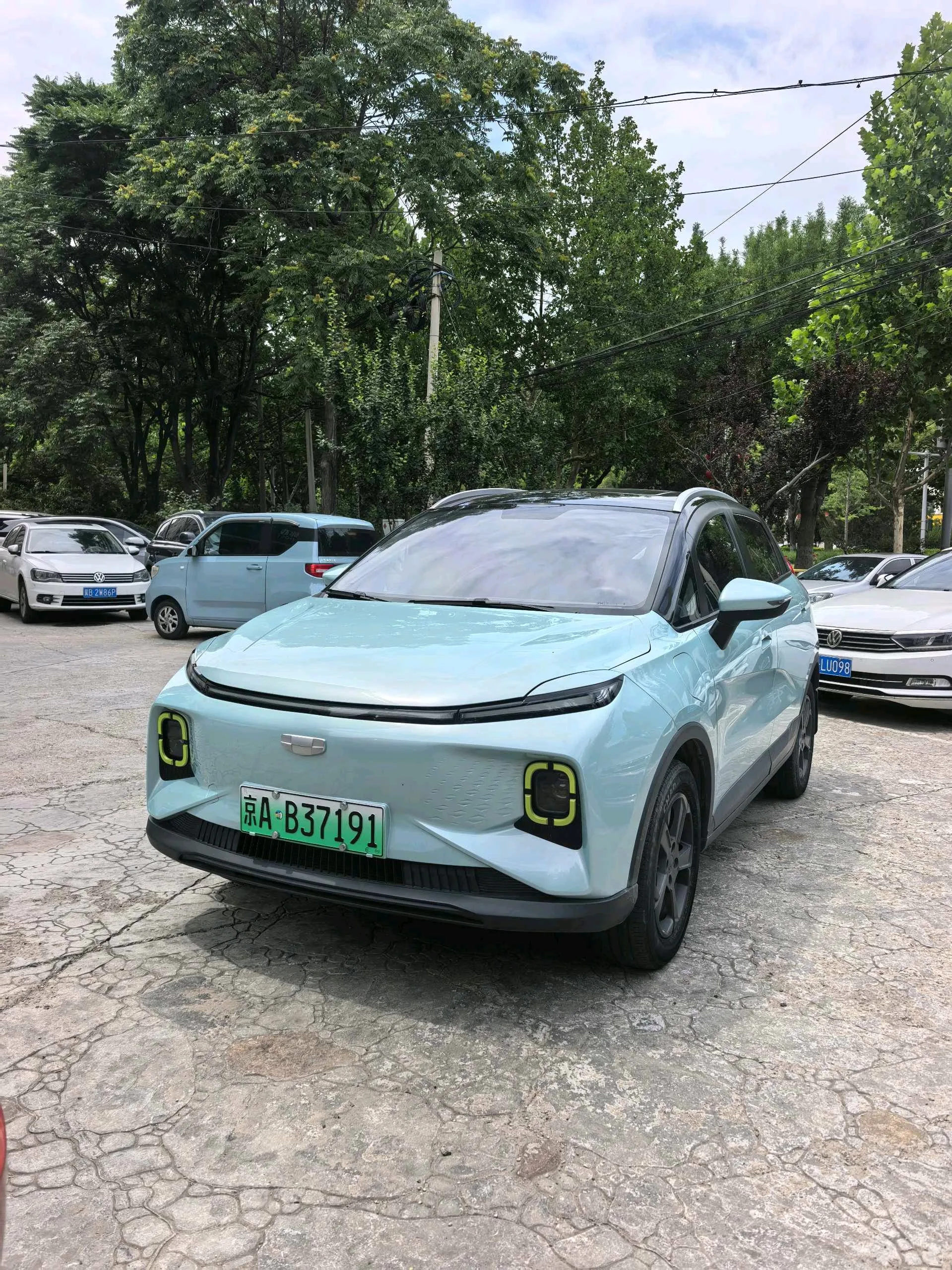 Geometry E 2022 Model 401KM Linglong Hu 4-Seater