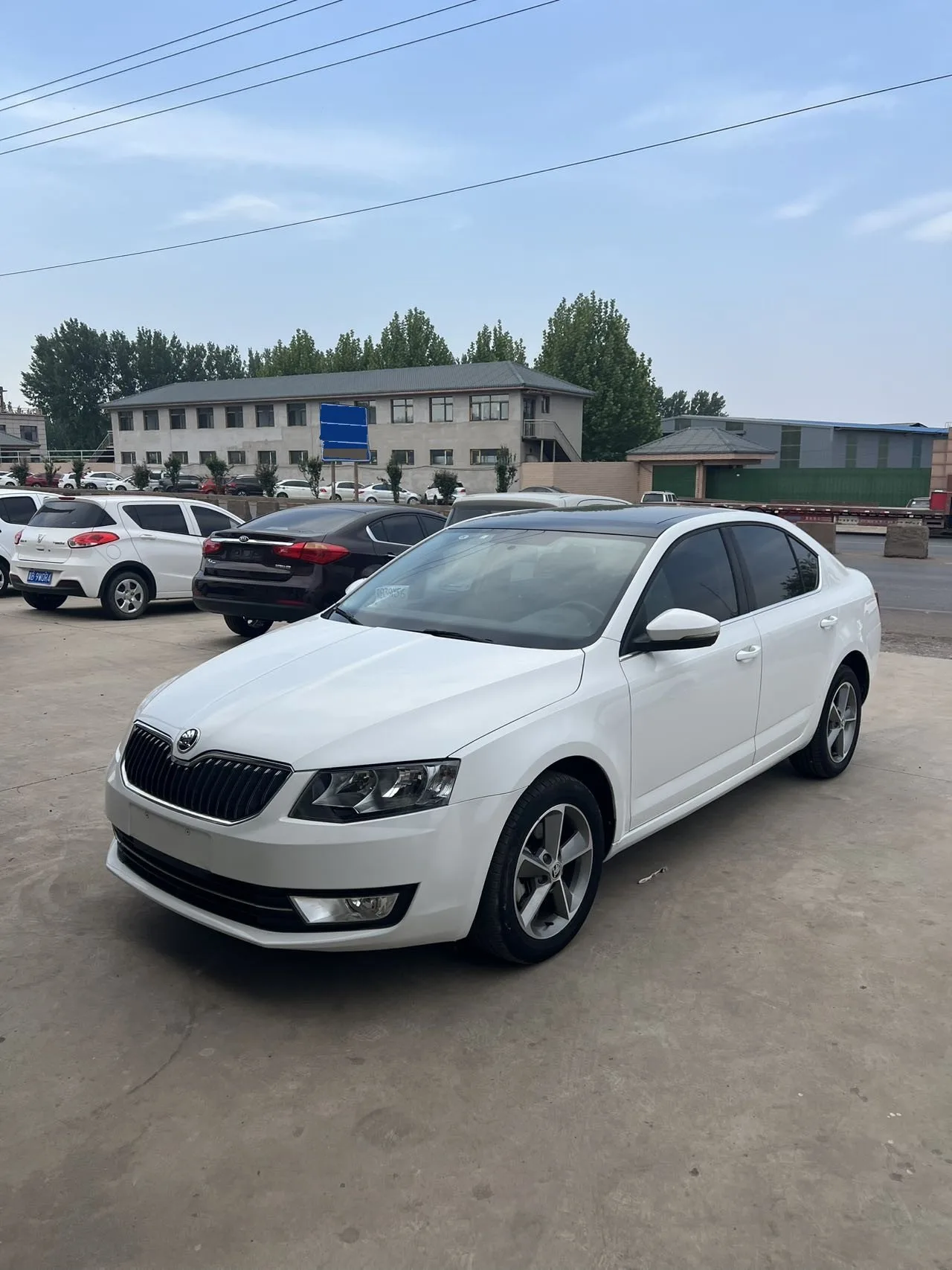 Octavia 2016 1.6L Automatic Smart Edition