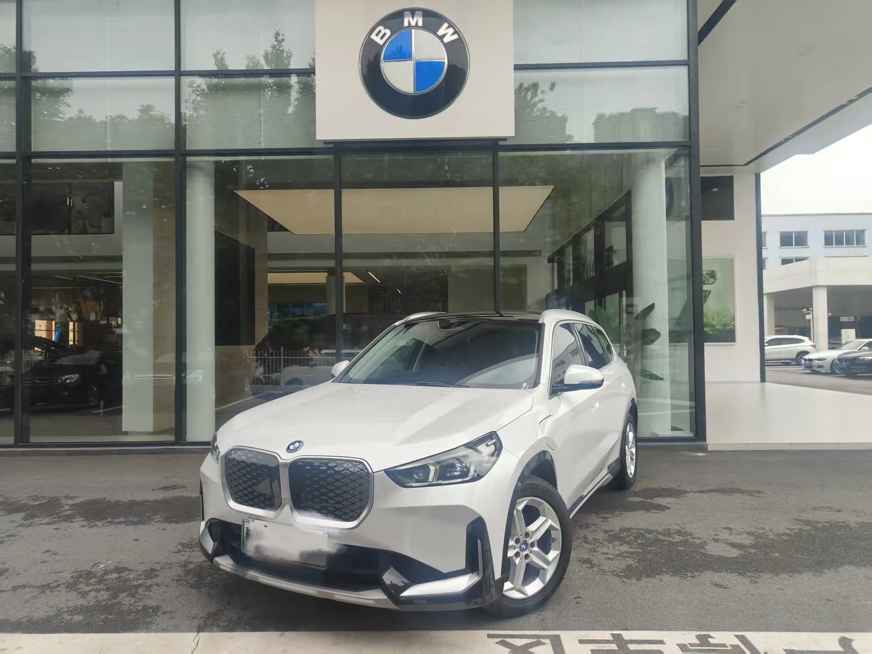 BMW iX1 2023 eDrive25L X Design Package