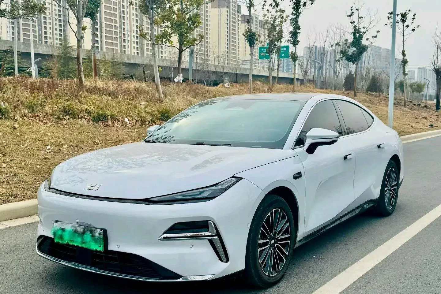 Galaxy Star 8 2025 Model 130km EM-i Premium Edition