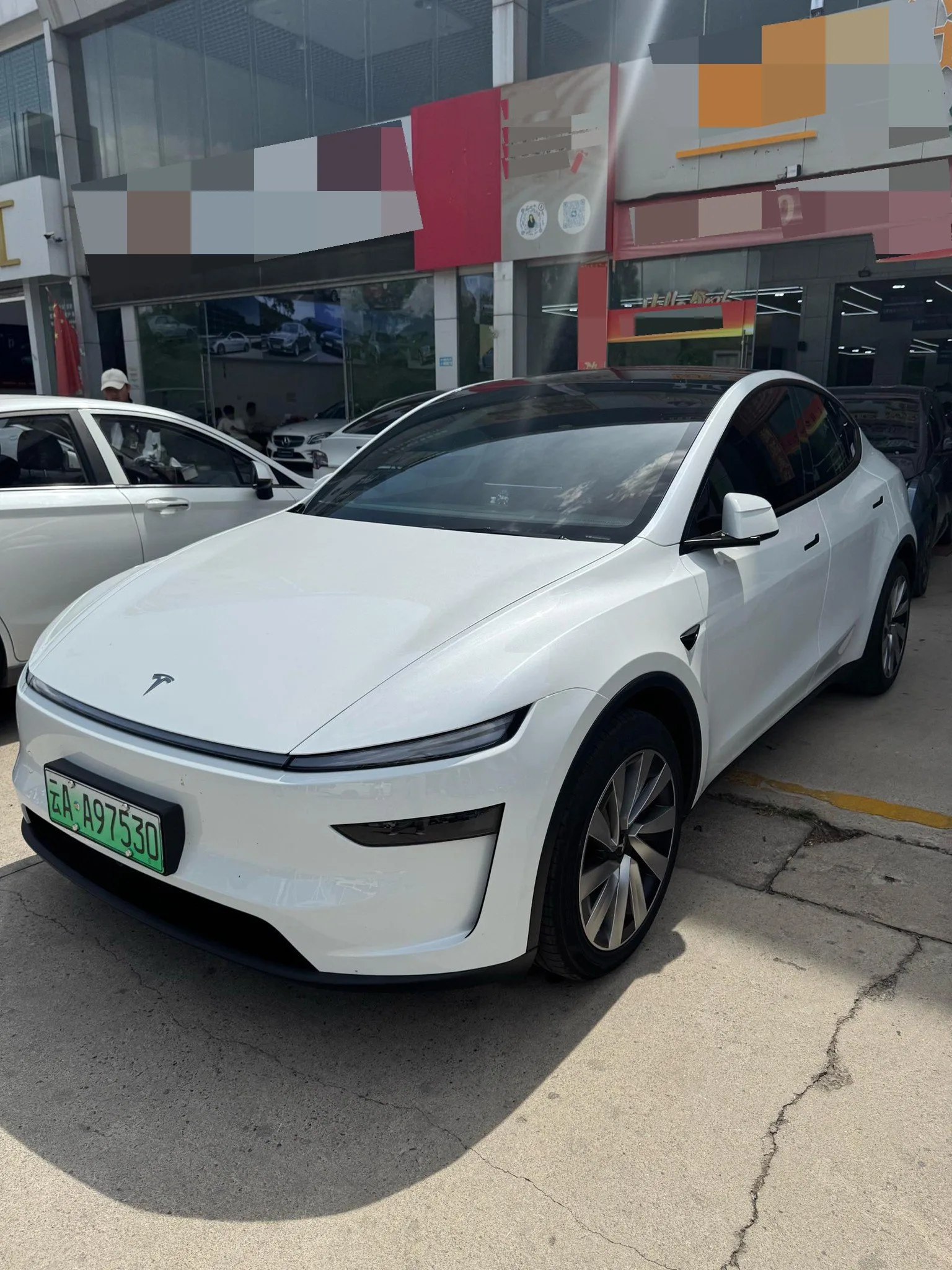Tesla 2026 Model Y Long Range All-Wheel Drive Automatic