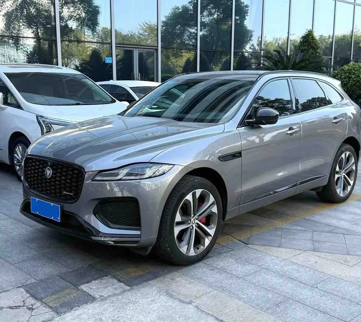 2024 Jaguar F-PACE P250 R-Dynamic SE