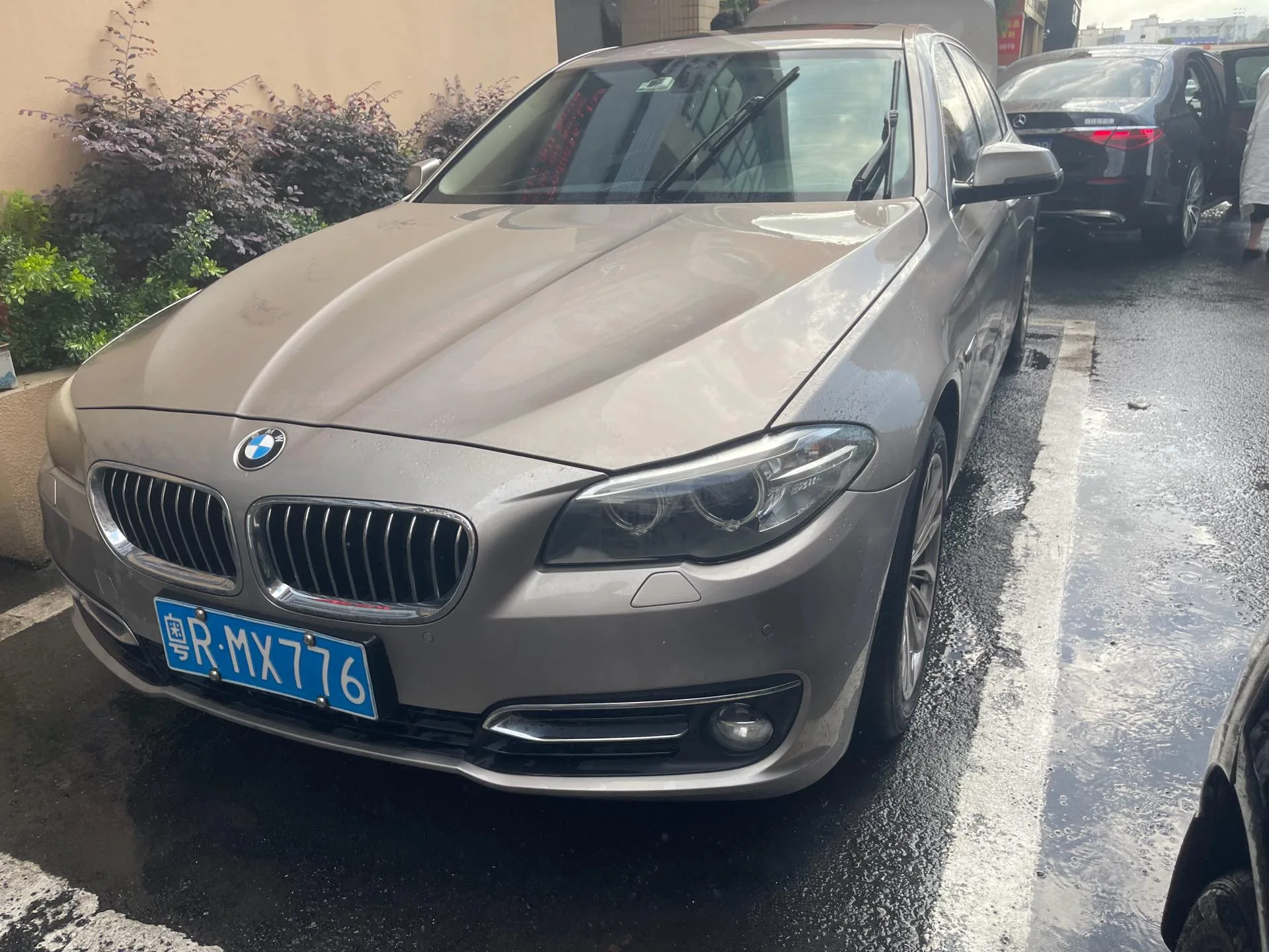 2014 BMW 5 Series 525Li Luxury Design Package