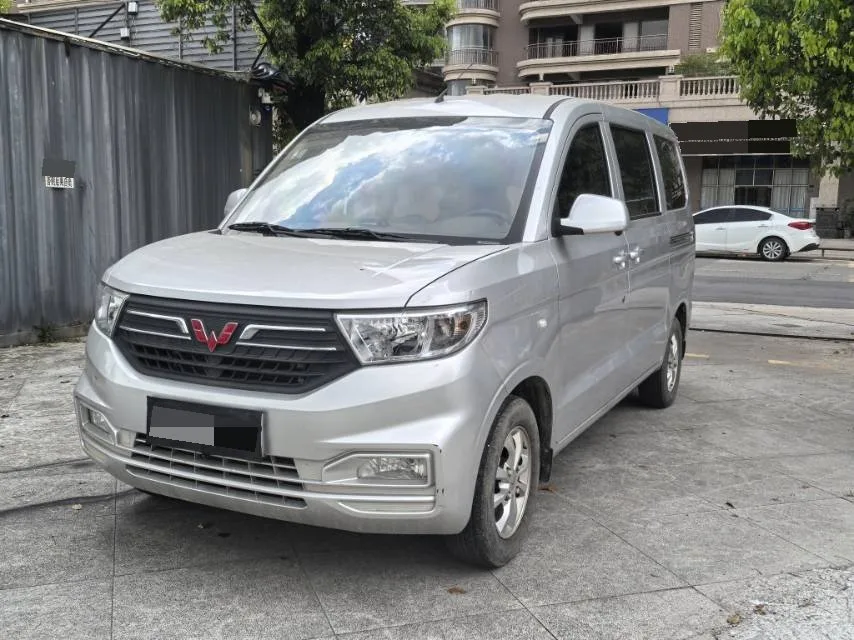 Wuling 2022 Hongguang V 1.5 Enjoy Edition (Manual Transmission)
