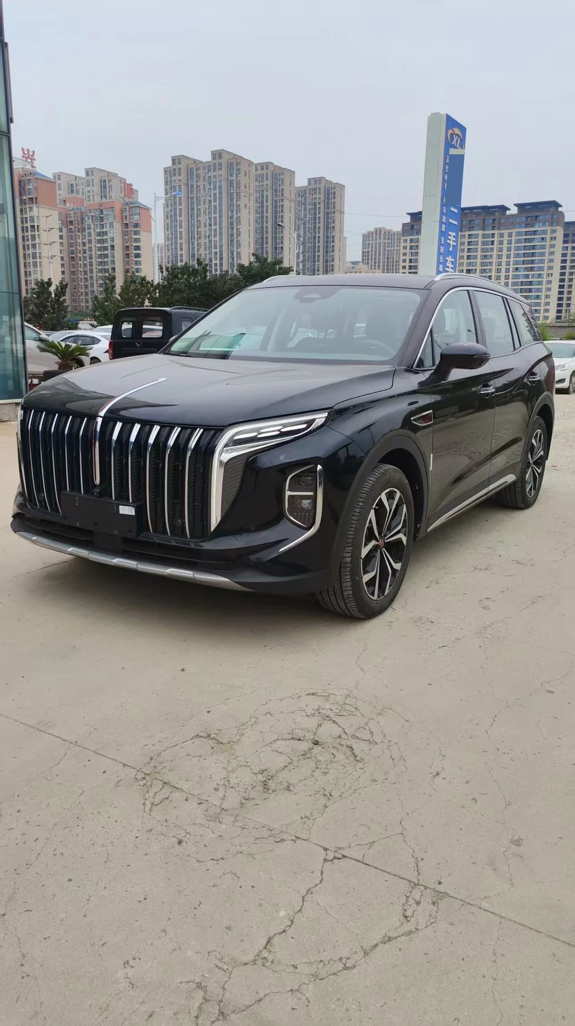Hongqi HS7 2023 Model Year 2.0T Automatic AWD "Qichang" Edition, 7-Seater