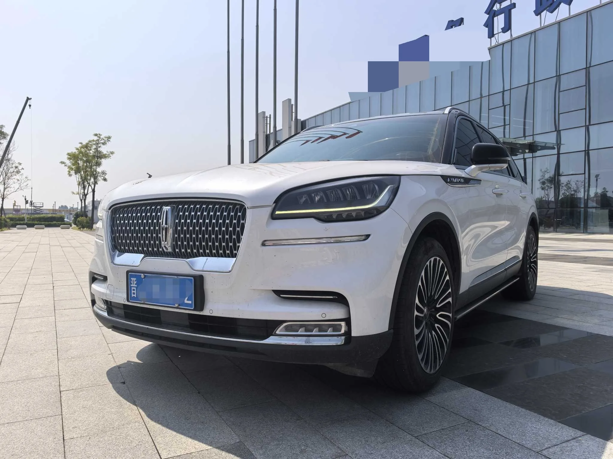 Flight 2022 3.0T V6 AWD Premium Edition