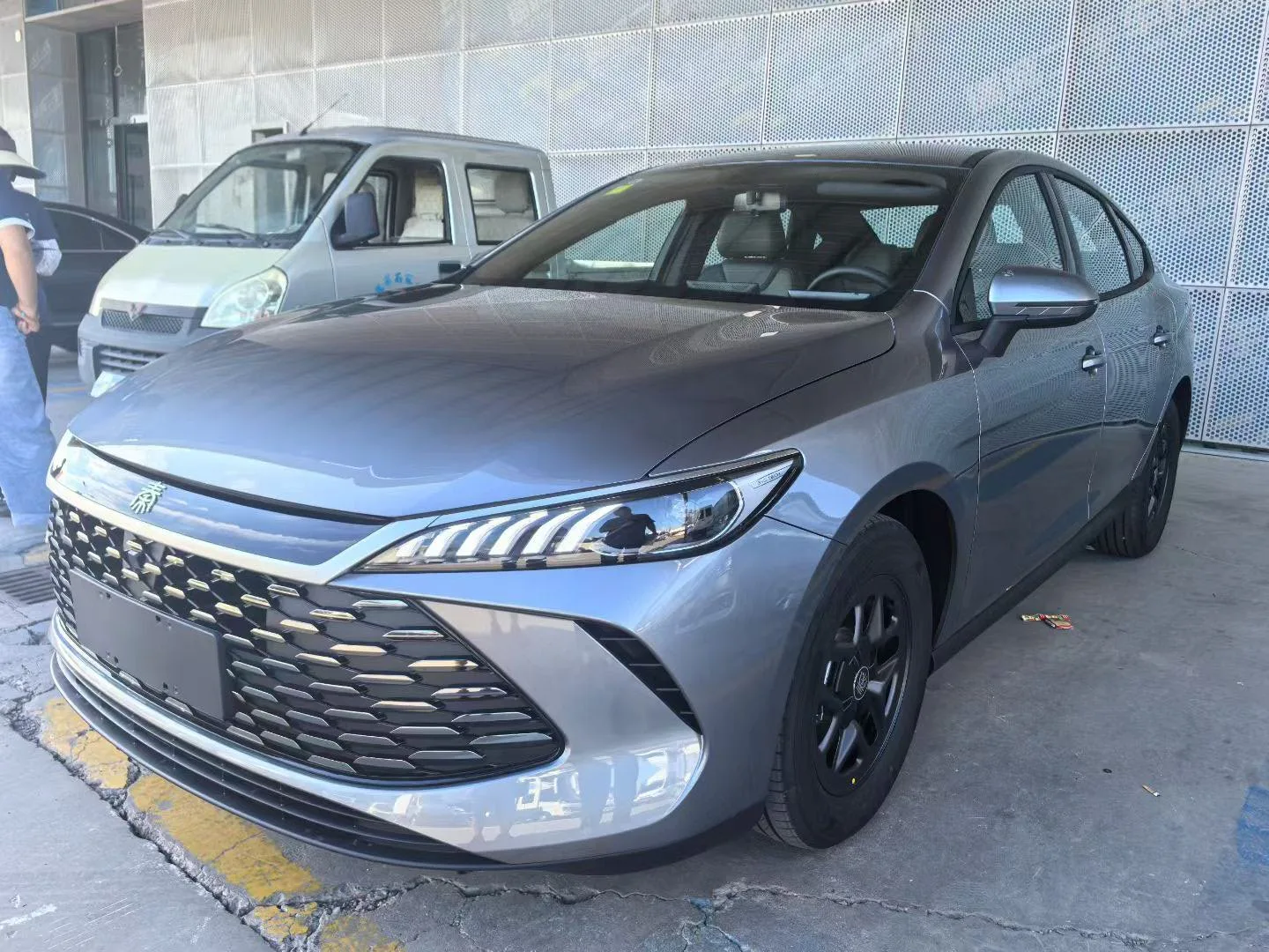 BYD 2026 Qin PLUS DM-i 1.5 CVT 128KM Entry-level Automatic