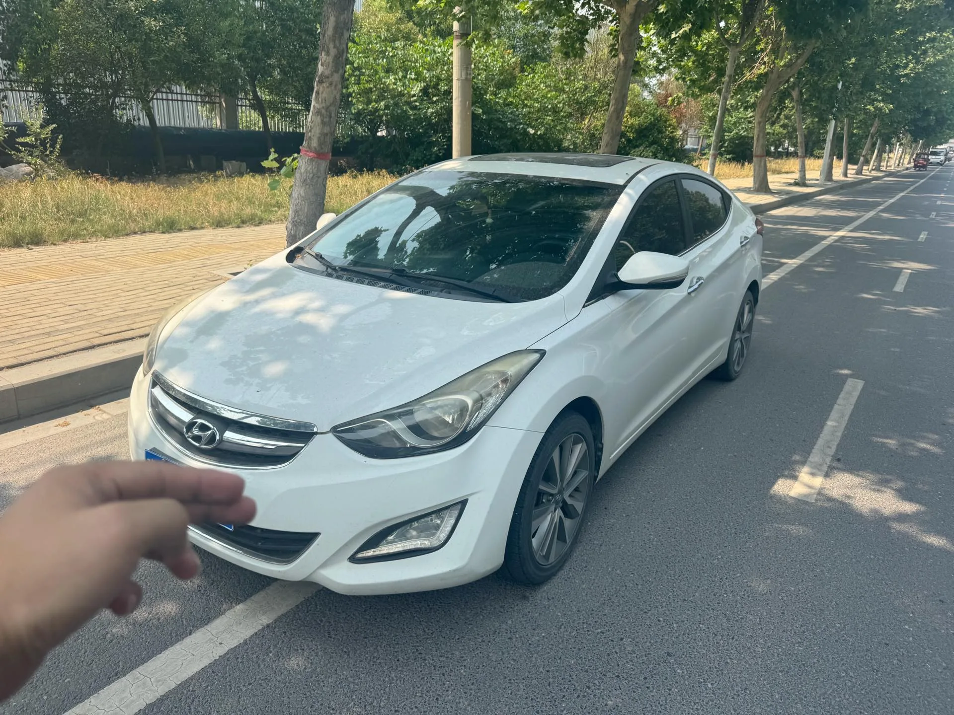 Hyundai Elantra 2015 1.6L Automatic Leading Edition