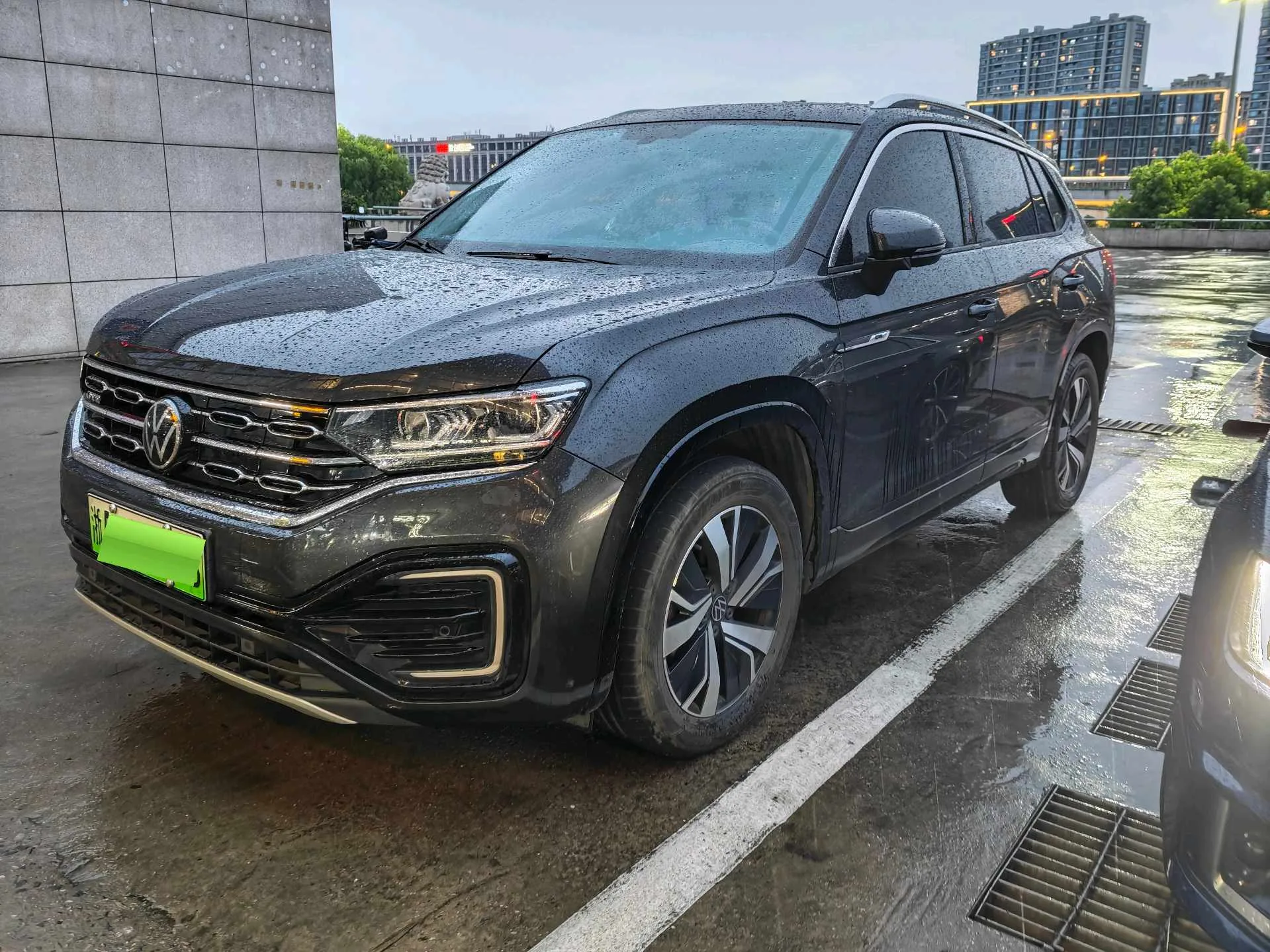 Tiguan GTE Plug-in Hybrid 2020 Model Year 1.4T Luxury
