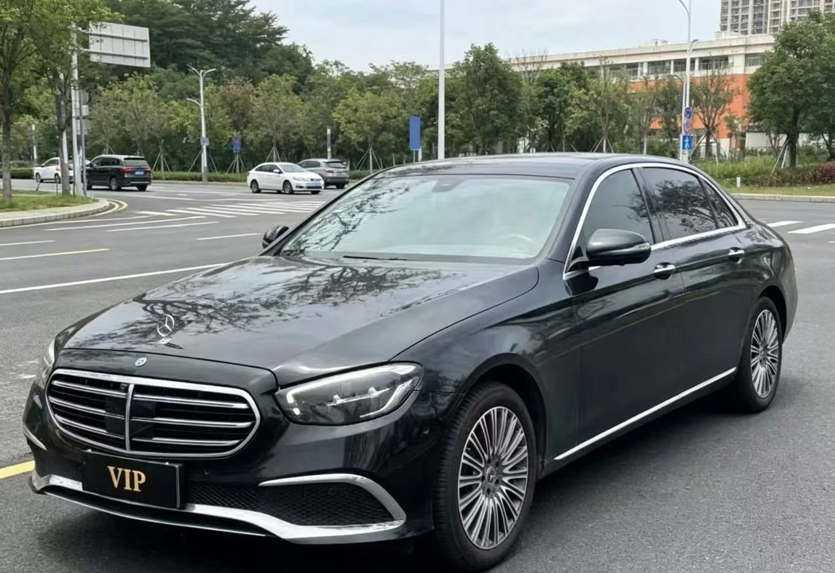 Mercedes-Benz E-Class 2023 E 300 L Luxury