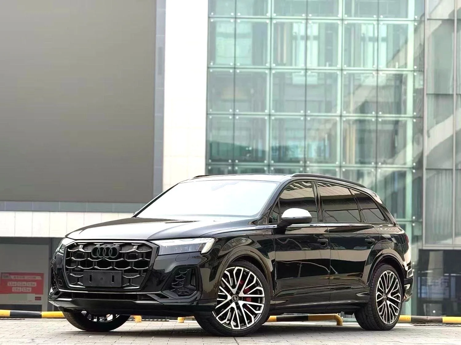 Audi Q7 (Imported) 2024 SQ7 4.0 TFSI Automatic Transmission