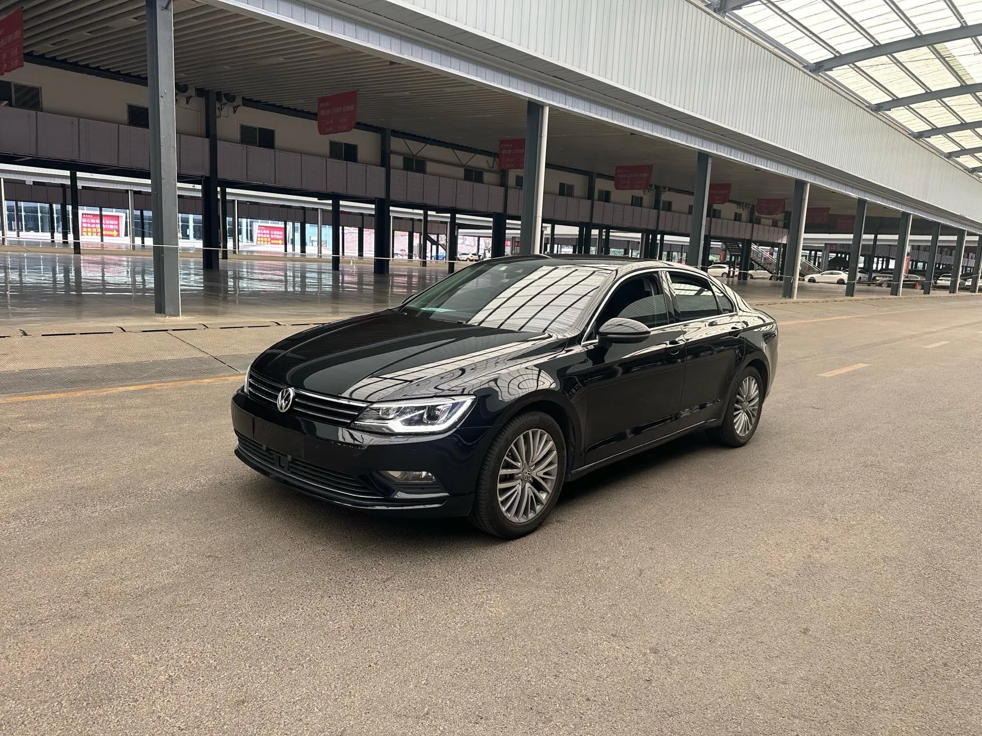 Lamando 2015 280TSI DSG Luxury Edition