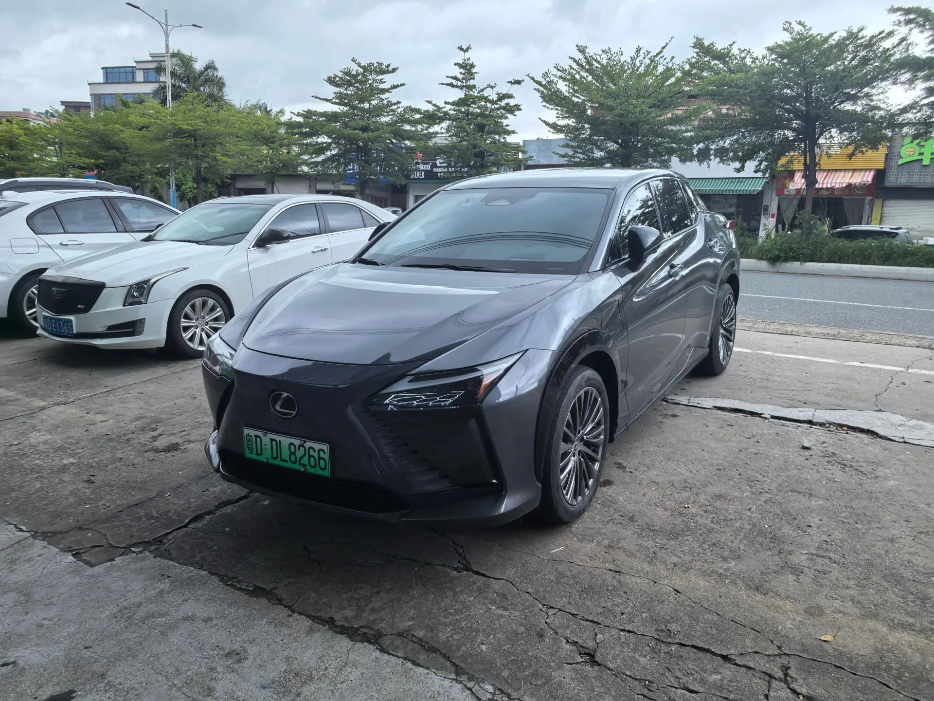 2023 Lexus RZ 450e AWD Premium Edition
