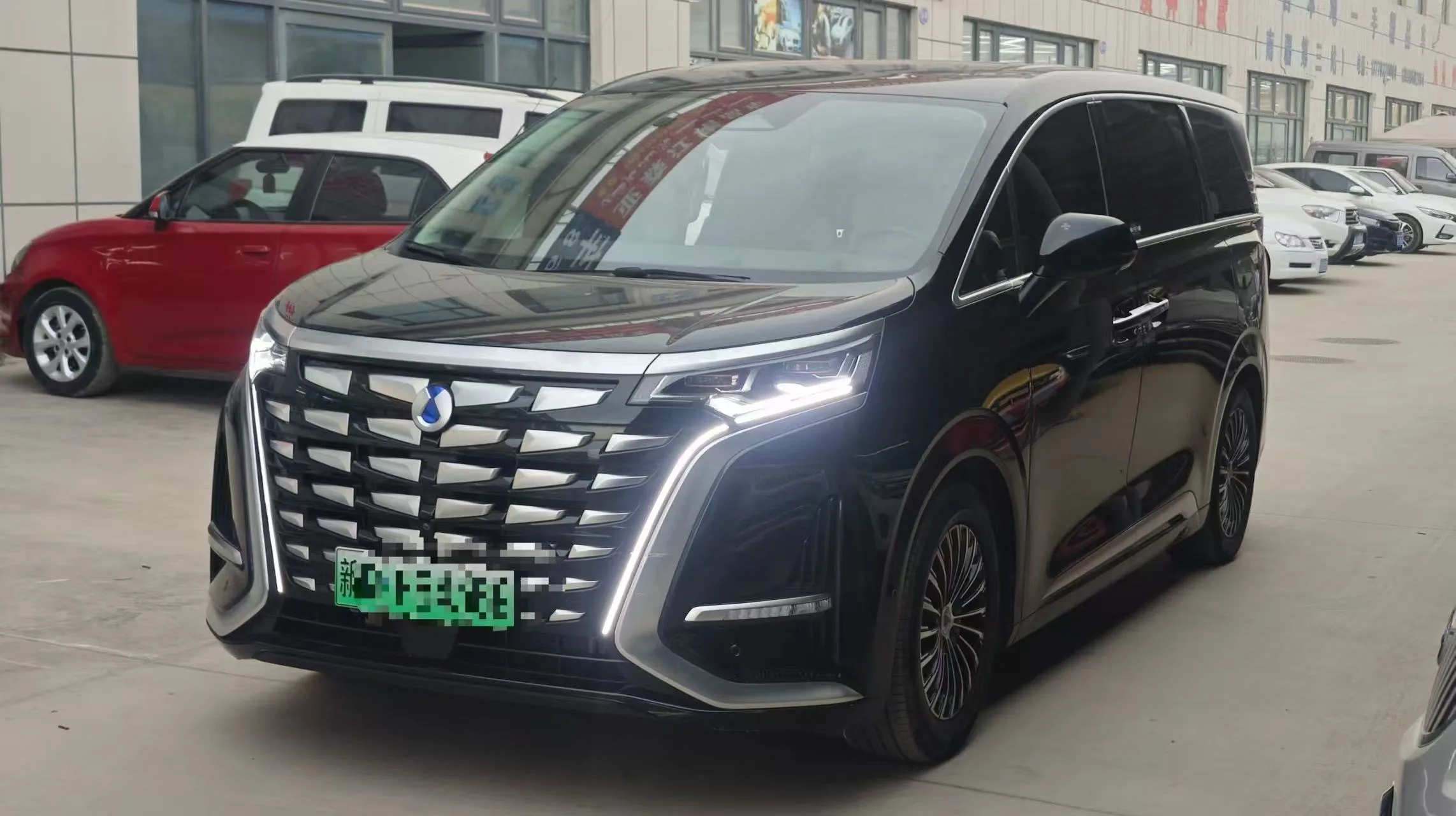 Denza D9 2024 DM-i 980 AWD Flagship