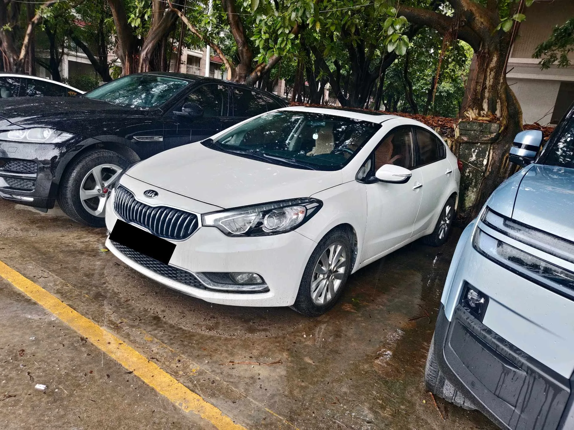 Kia K3 2013 1.6L Automatic GLS