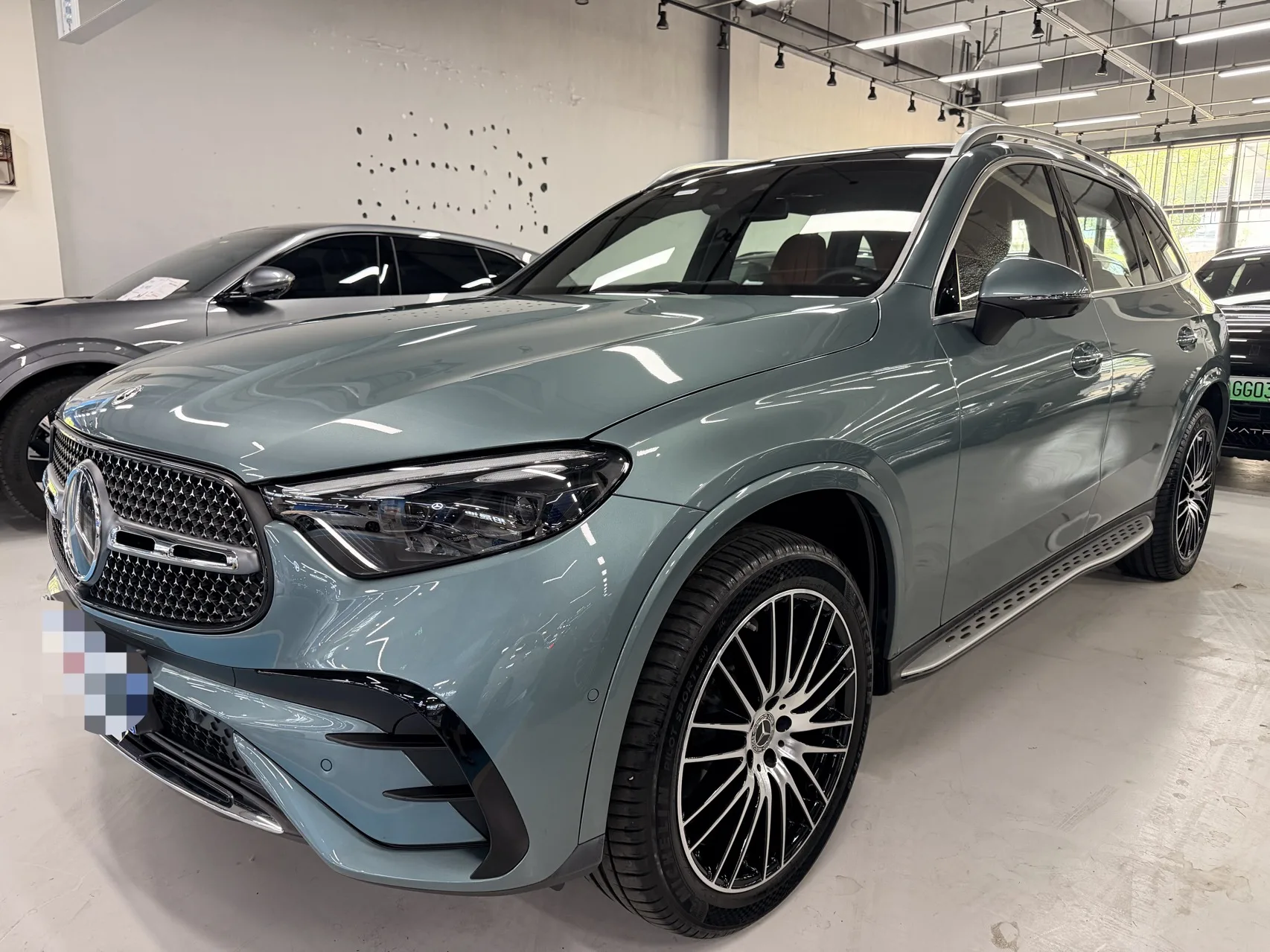 Mercedes-Benz 2025 GLC 300 L 4MATIC 48V 2.0T Luxury 5-Seater Automatic