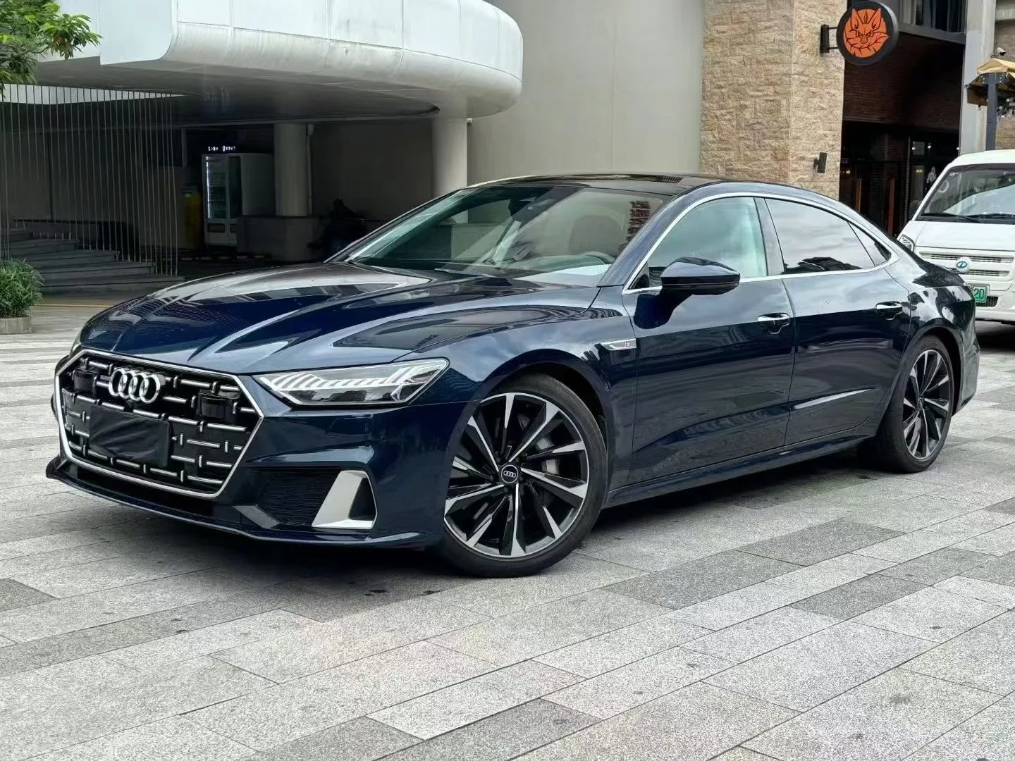 Audi A7L 2022 55 TFSI quattro S-line Aspire Crystal Package