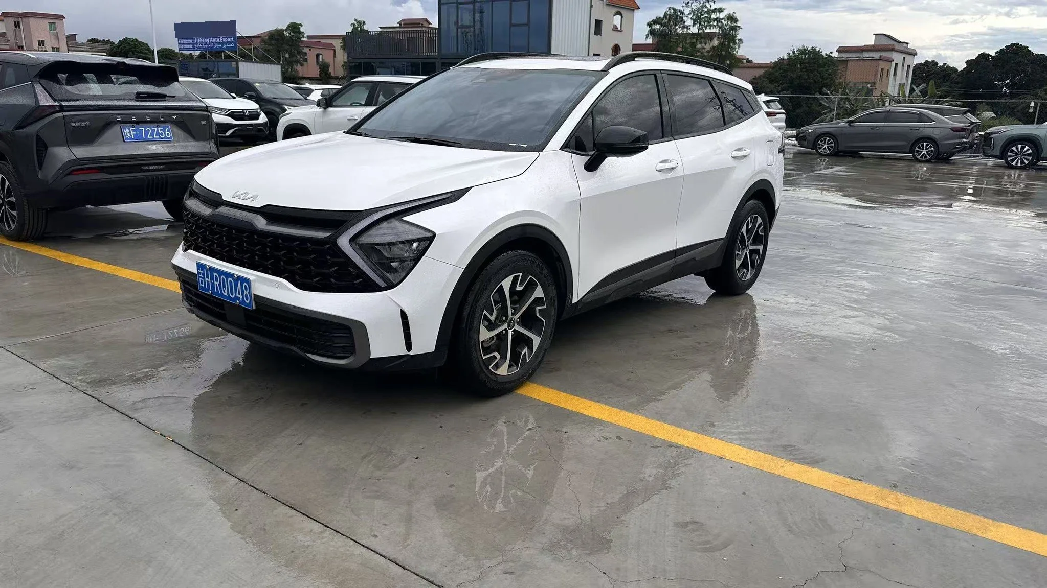 Lion Platinum Expansion 2023 1.5T 2WD Premium Edition