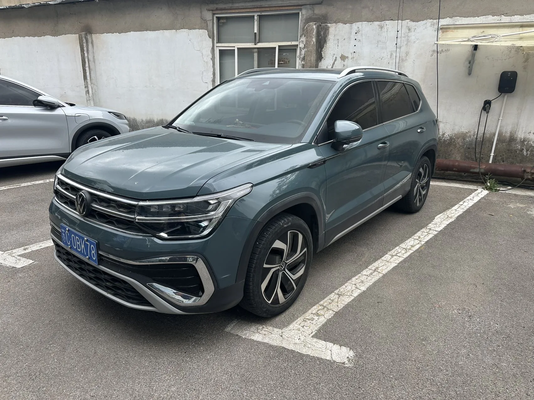 Volkswagen 2023 Tharu 1.5TSI 300TSI 2WD Full Moon Edition Automatic