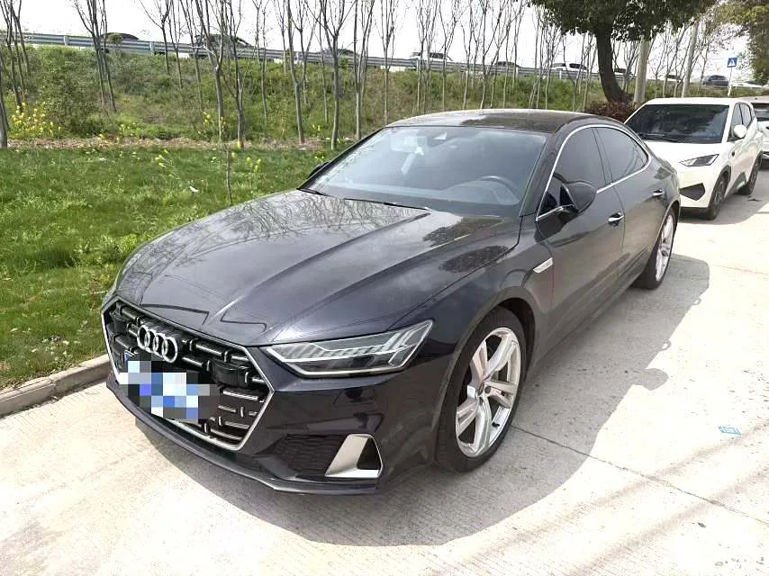 2022 Audi A7L 45 TFSI quattro S-line "See Far" Crystal Line Package