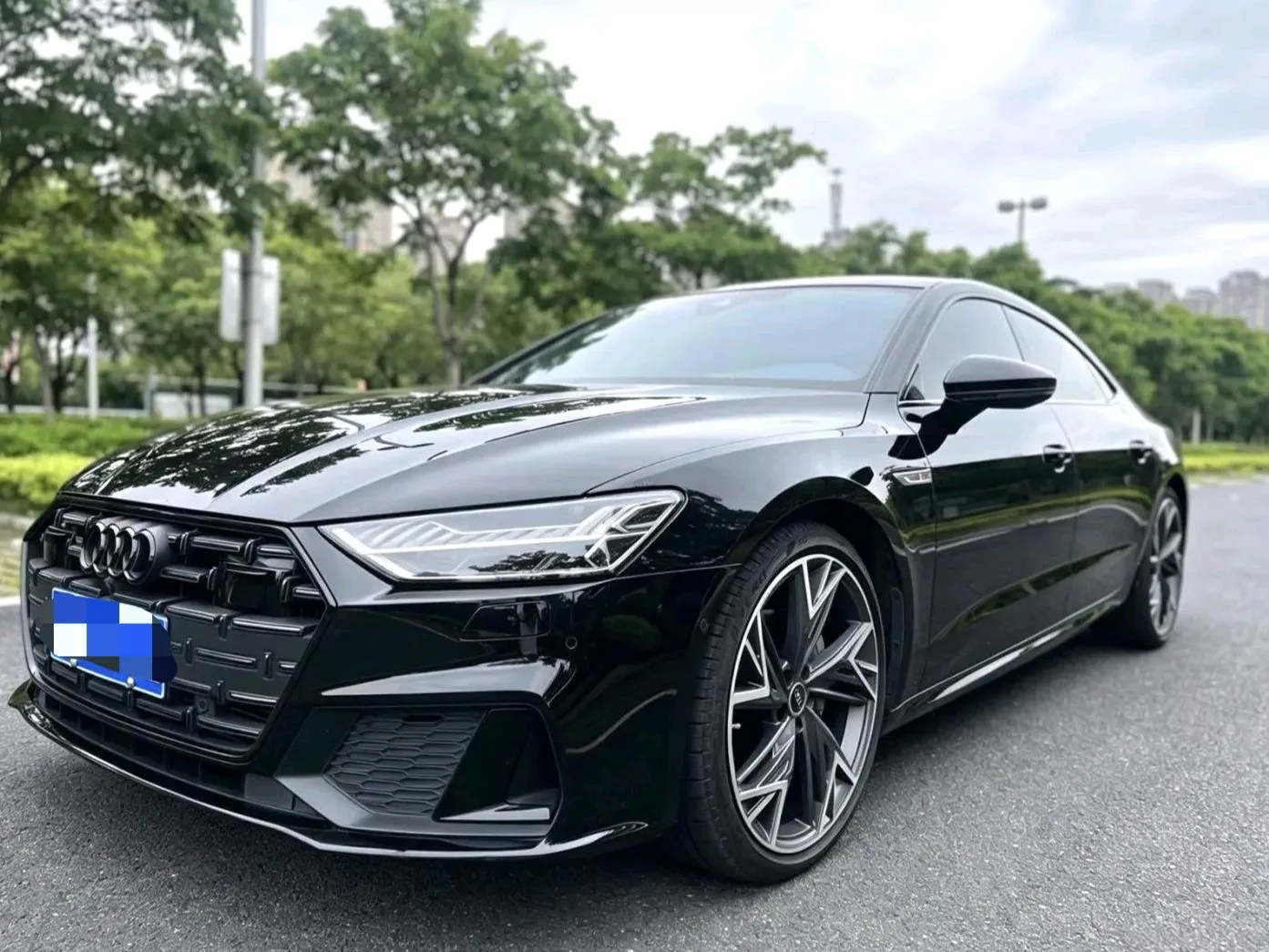 2024 Audi A7L 2.0 TFSI 45 TFSI Quattro S-line Black Knight Edition, Automatic Transmission