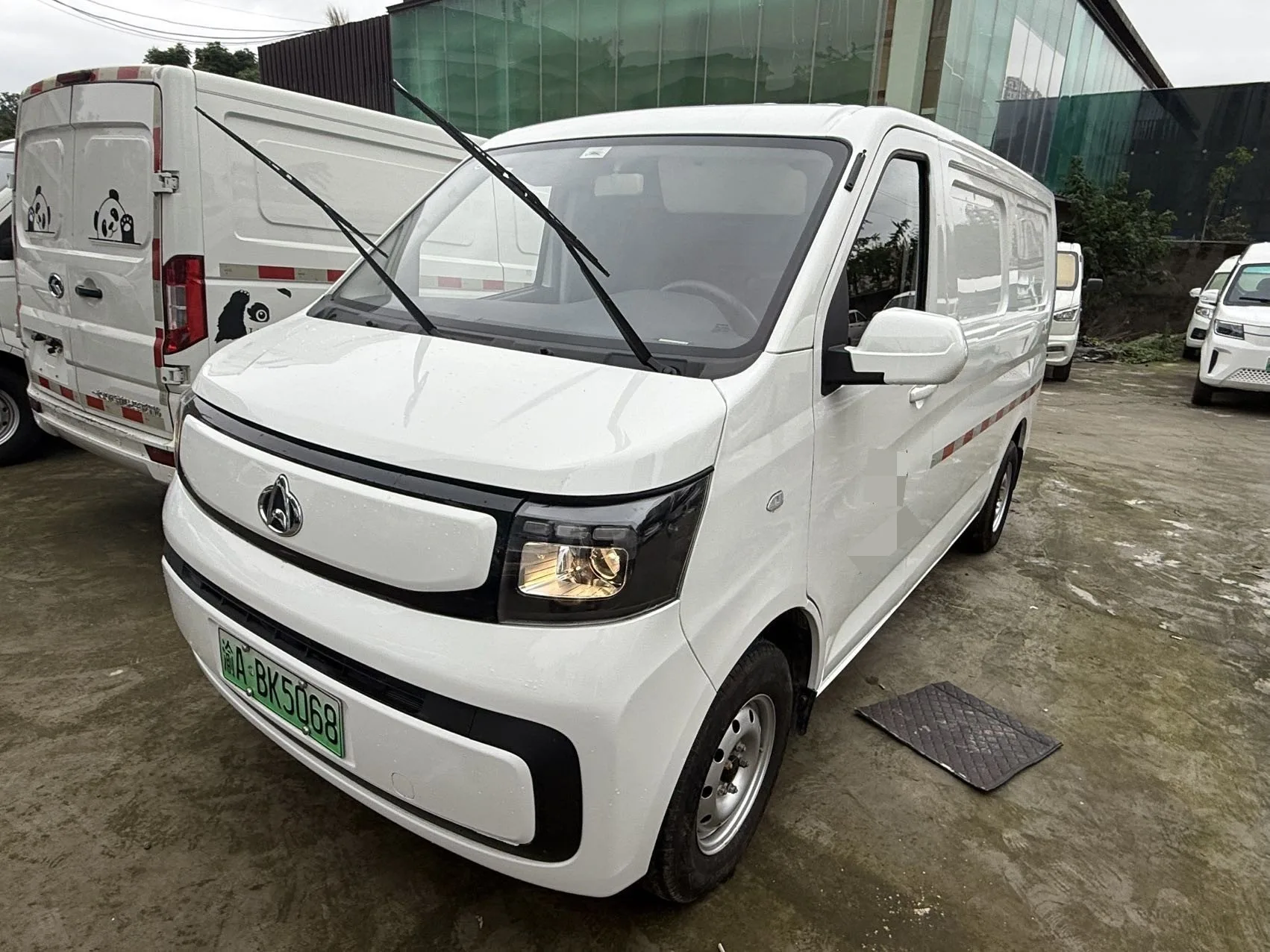 Changan Commercial 2025 Ruixing EM60 Cargo Edition, Comfort Trim, 2-Seater, 300 km Range, Tailgate, Automatic Transmission