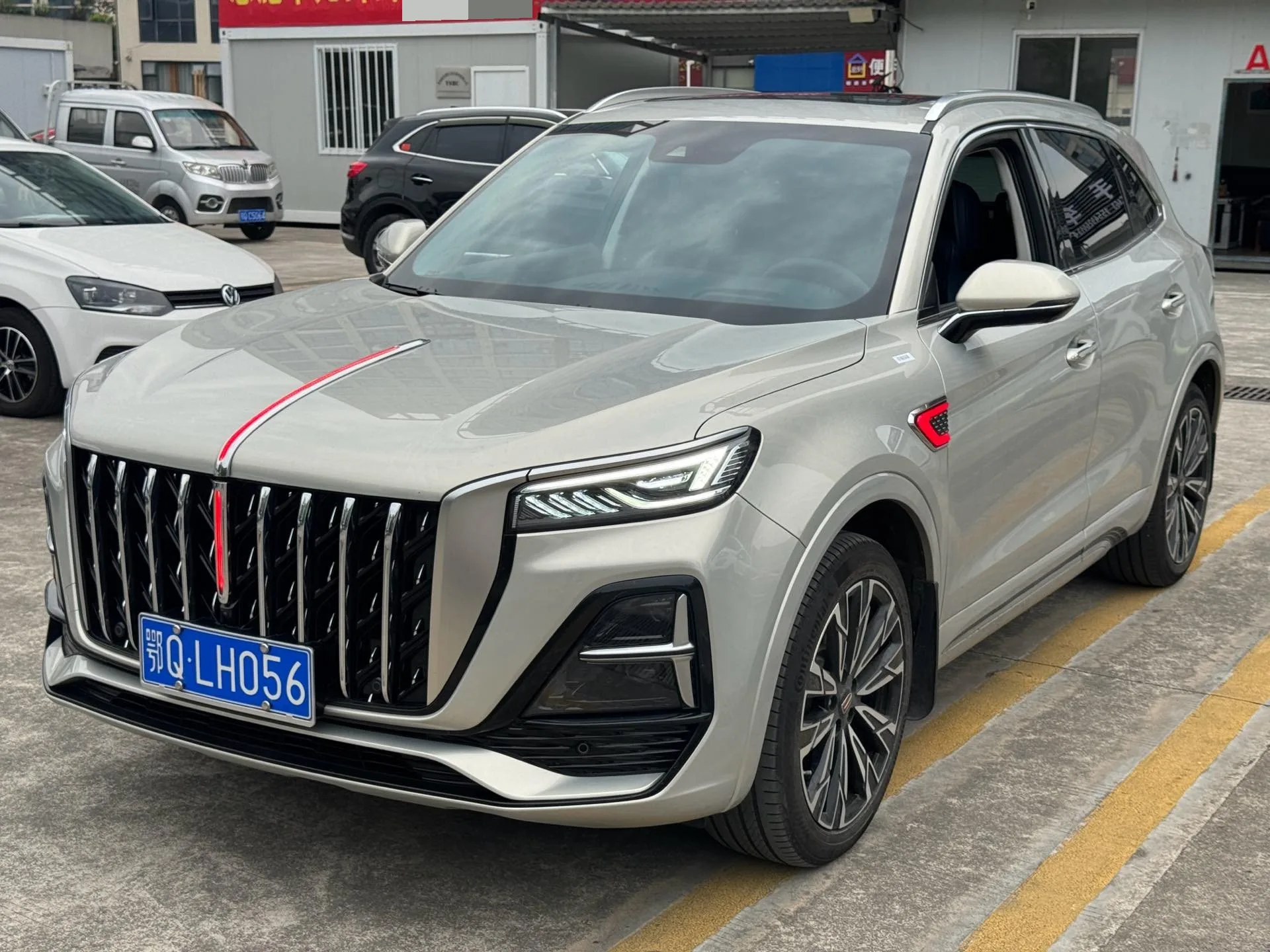 Hongqi 2025 HS5 2.0T AWD Qi Xiang Pro Edition Automatic