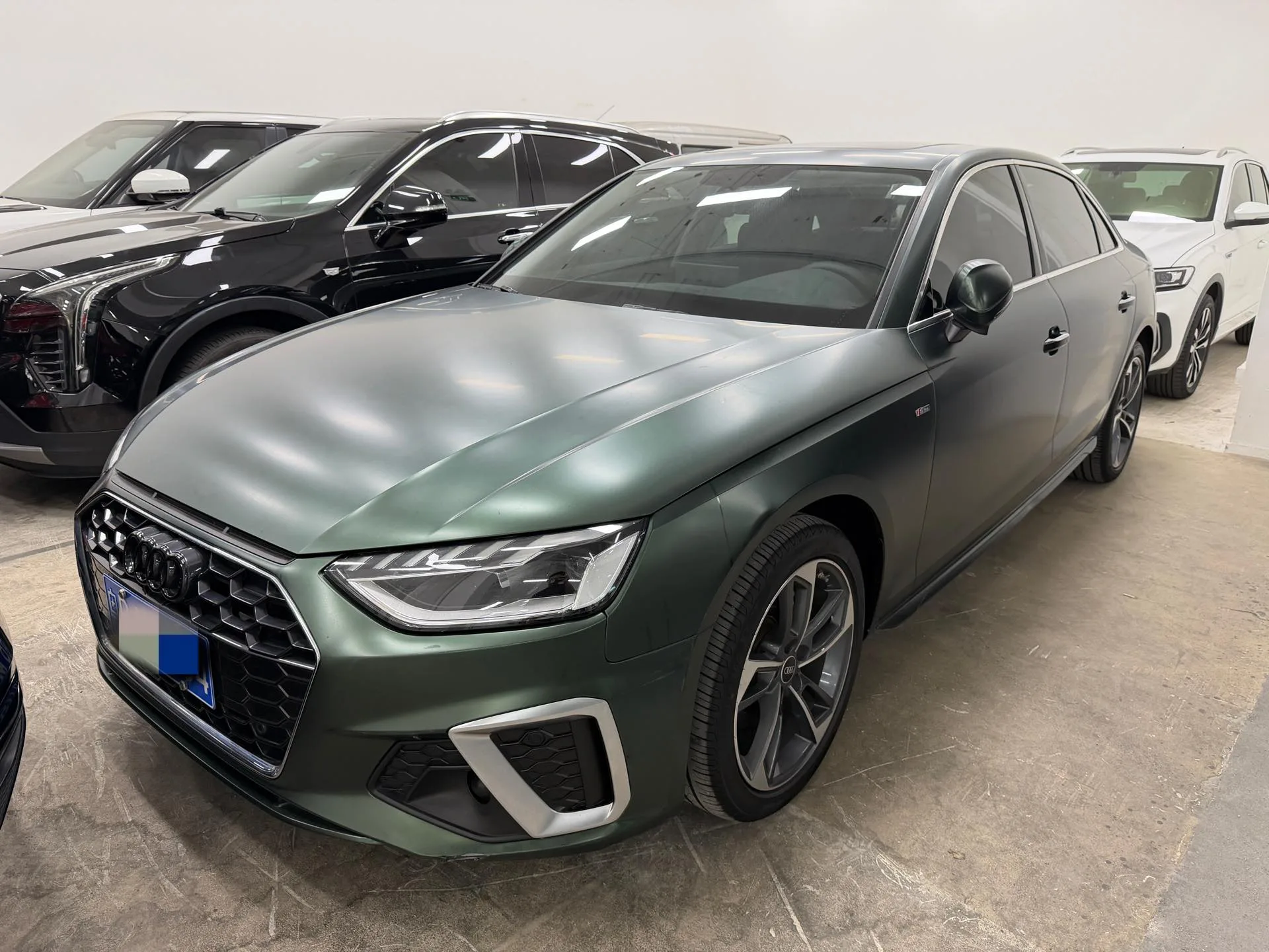 Audi A4L 2022 40 TFSI Fashion Dynamic Edition