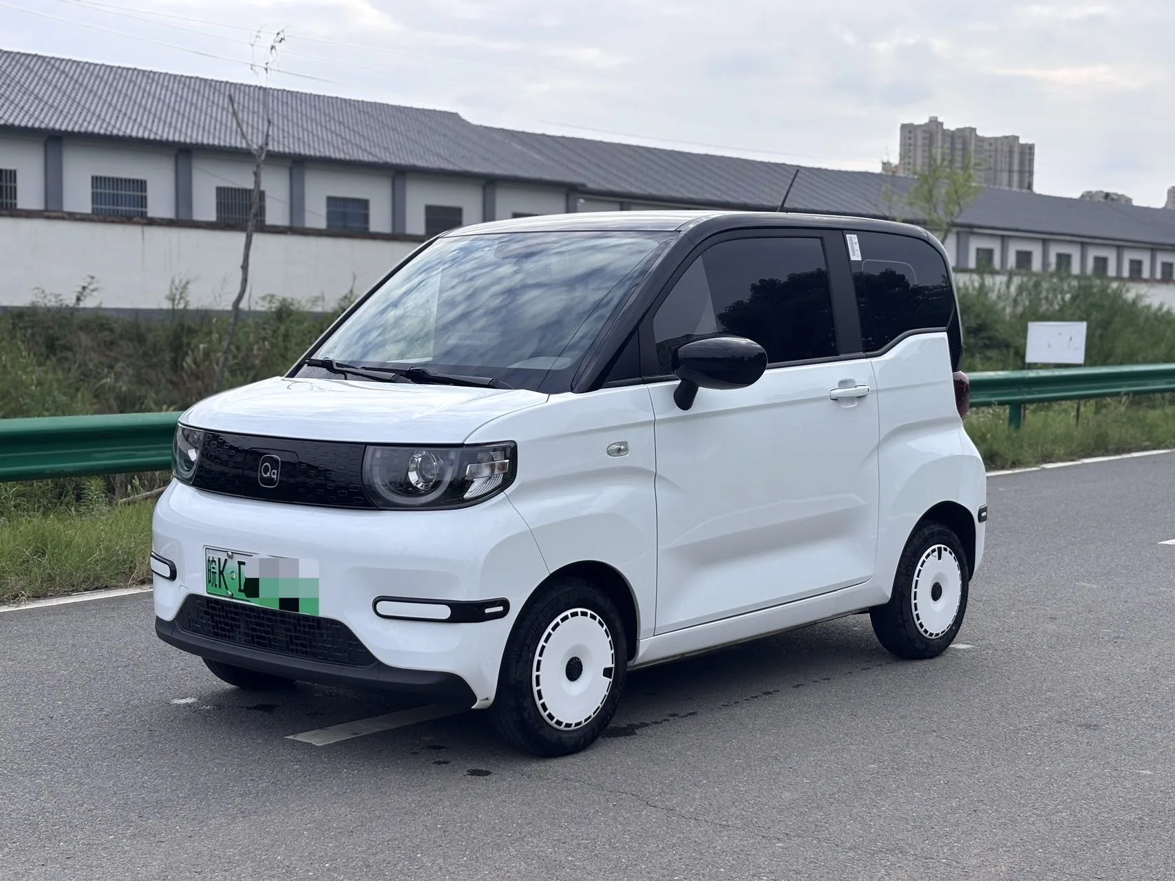 QQ Ice Cream 2024 Model 205km Sundae