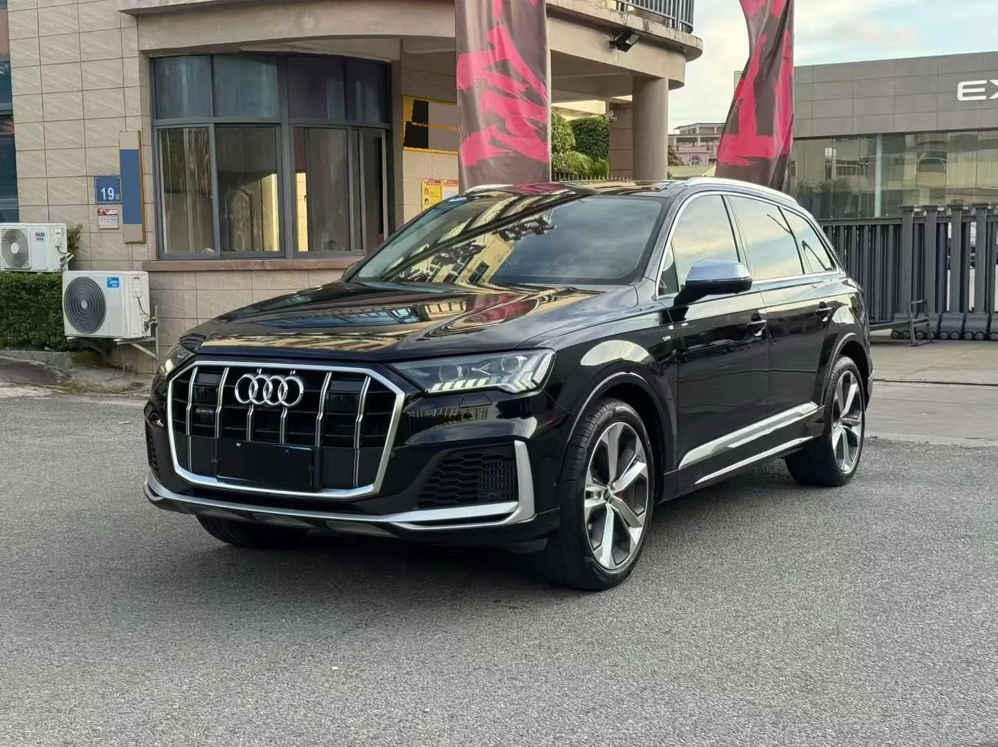 Audi Q7 (Imported) 2023 Q7 48V 3.0TFSI 55TFSI Quattro S line Sport Automatic